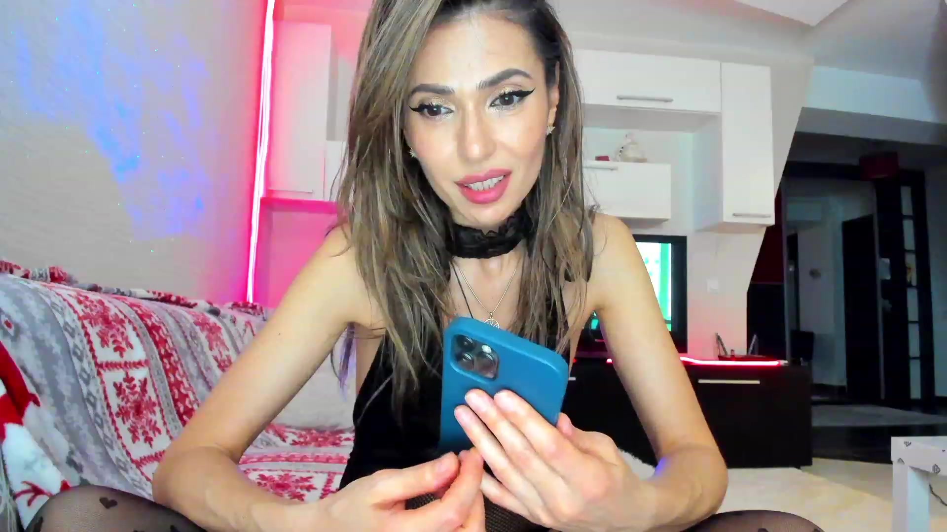Gallery image thumbnail from SmileyTinaa's myfreecams stream on, 04/20/2023, 22:36 image 14 of 20