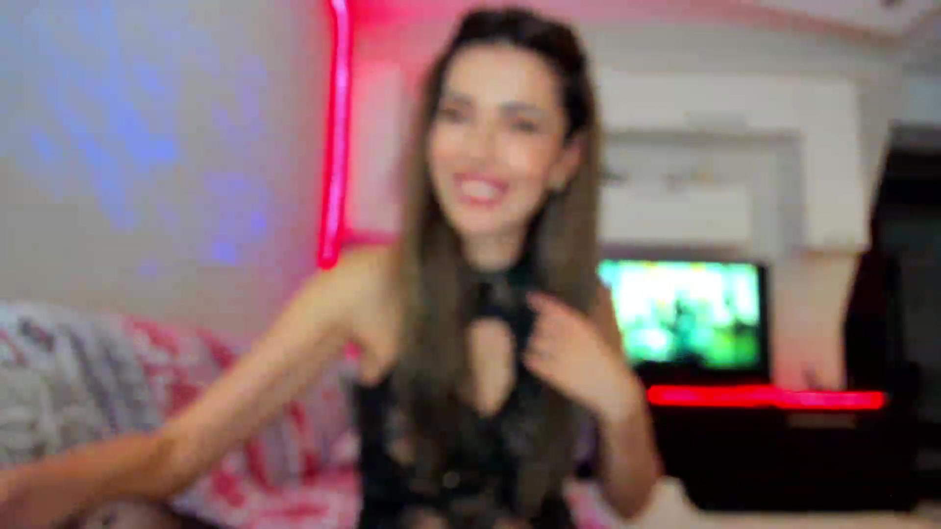 Gallery image thumbnail from SmileyTinaa's myfreecams stream on, 04/24/2023, 21:34 image 20 of 20