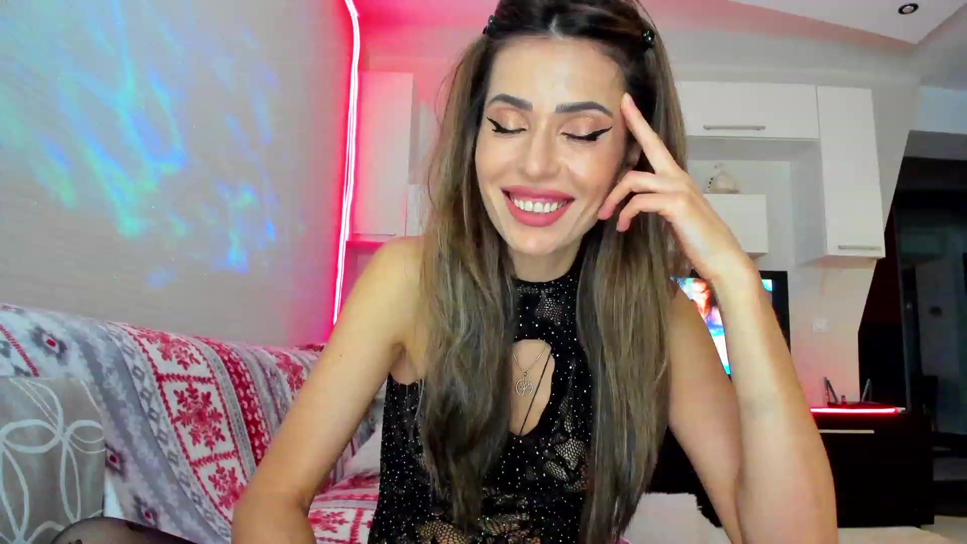 Gallery image thumbnail from SmileyTinaa's myfreecams stream on, 04/24/2023, 21:34 image 12 of 20