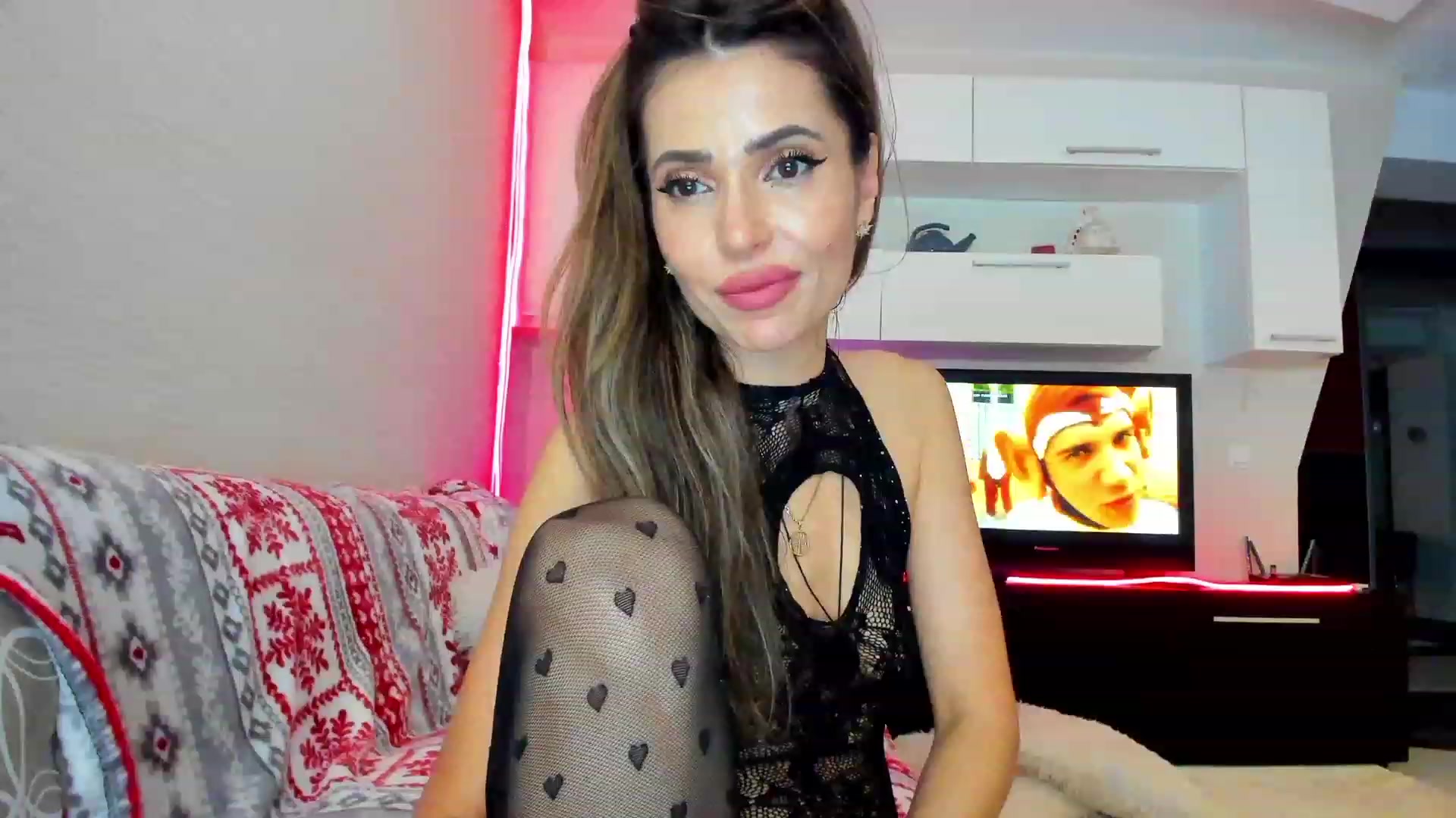 Gallery image thumbnail from SmileyTinaa's myfreecams stream on, 04/25/2023, 03:24 image 10 of 20