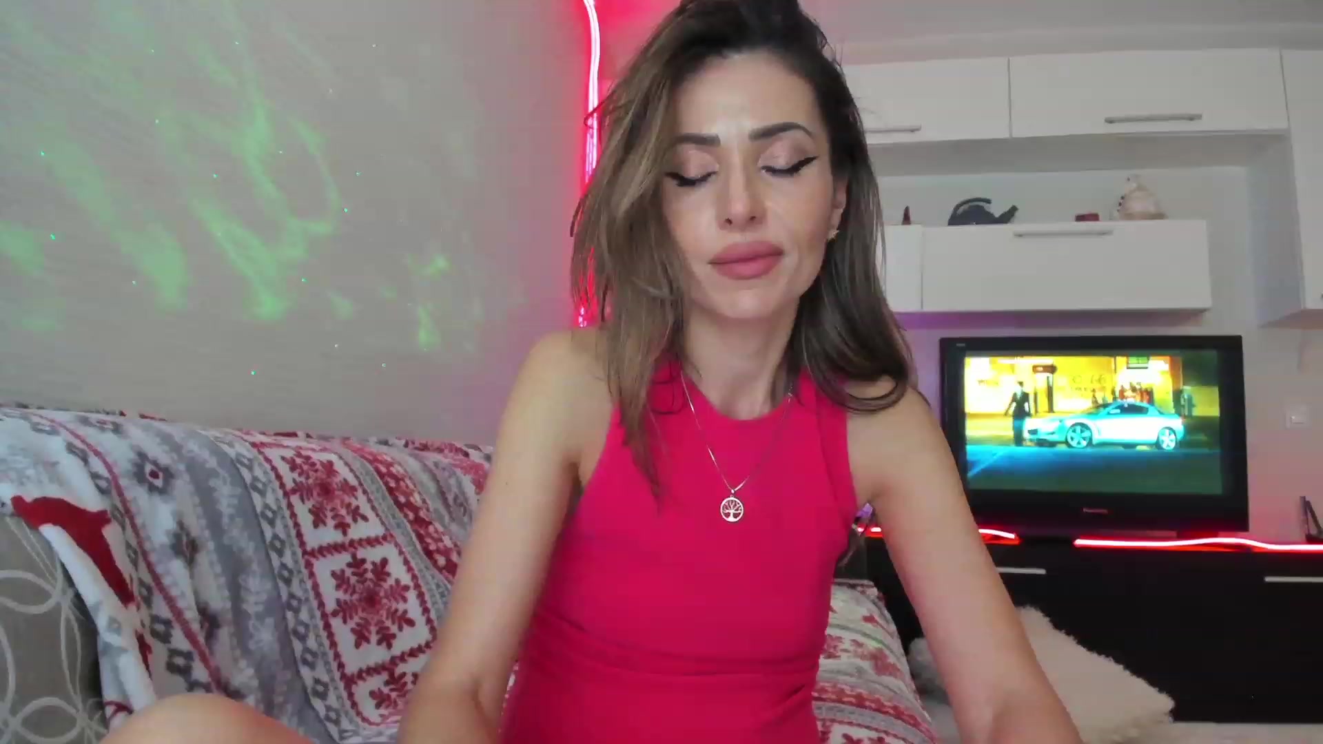 Gallery image thumbnail from SmileyTinaa's myfreecams stream on, 04/26/2023, 24:17 image 9 of 20