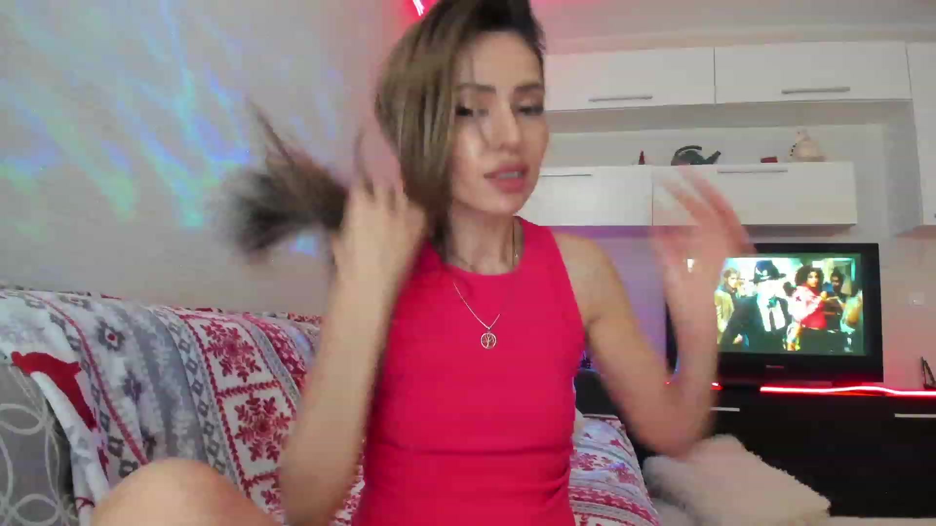 Gallery image thumbnail from SmileyTinaa's myfreecams stream on, 04/26/2023, 24:17 image 10 of 20