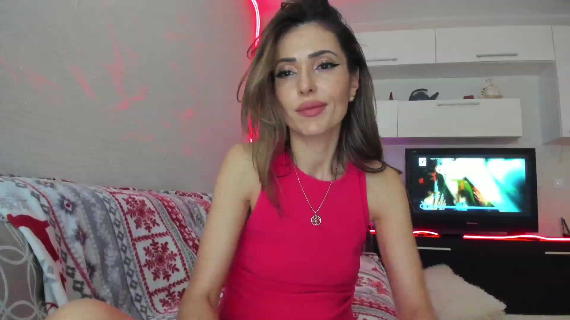 Gallery image thumbnail from SmileyTinaa's myfreecams stream on, 04/26/2023, 24:17 image 8 of 20