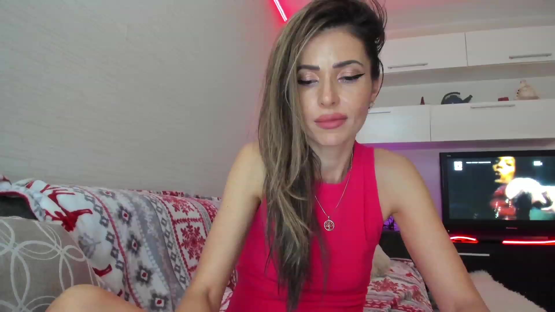 Gallery image thumbnail from SmileyTinaa's myfreecams stream on, 04/26/2023, 02:42 image 6 of 20