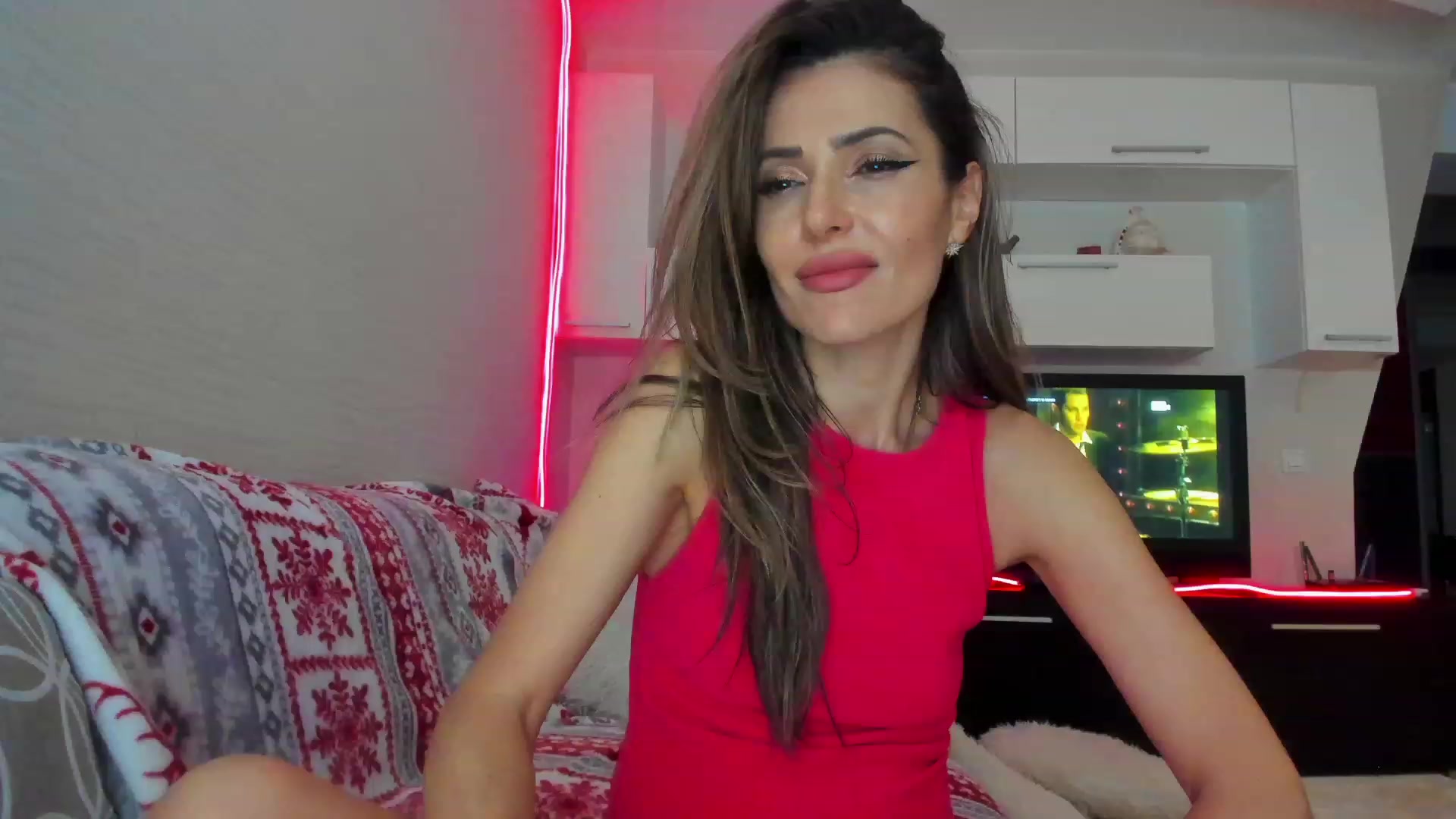 Gallery image thumbnail from SmileyTinaa's myfreecams stream on, 04/26/2023, 05:06 image 1 of 20