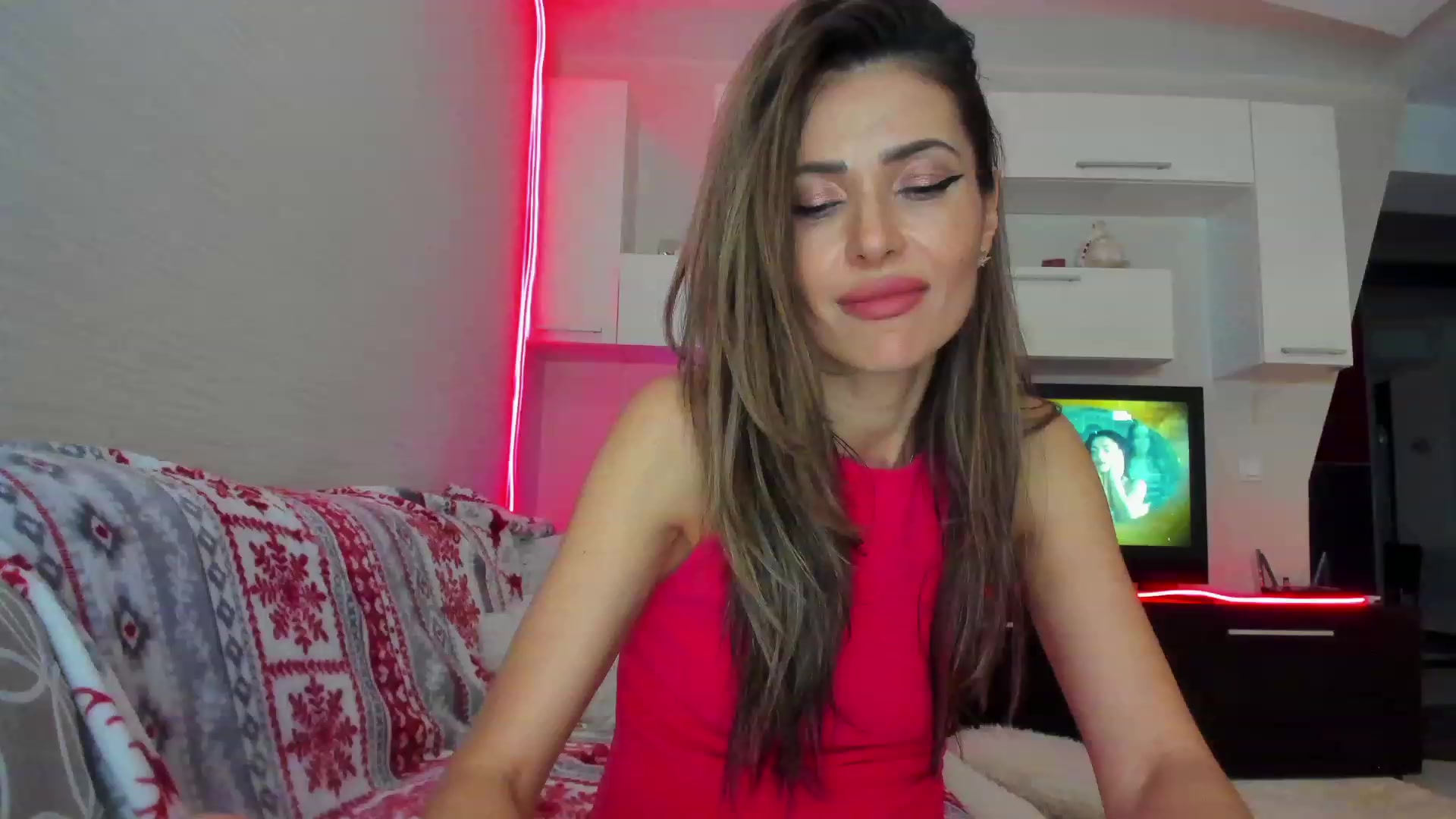 Gallery image thumbnail from SmileyTinaa's myfreecams stream on, 04/26/2023, 05:06 image 4 of 20