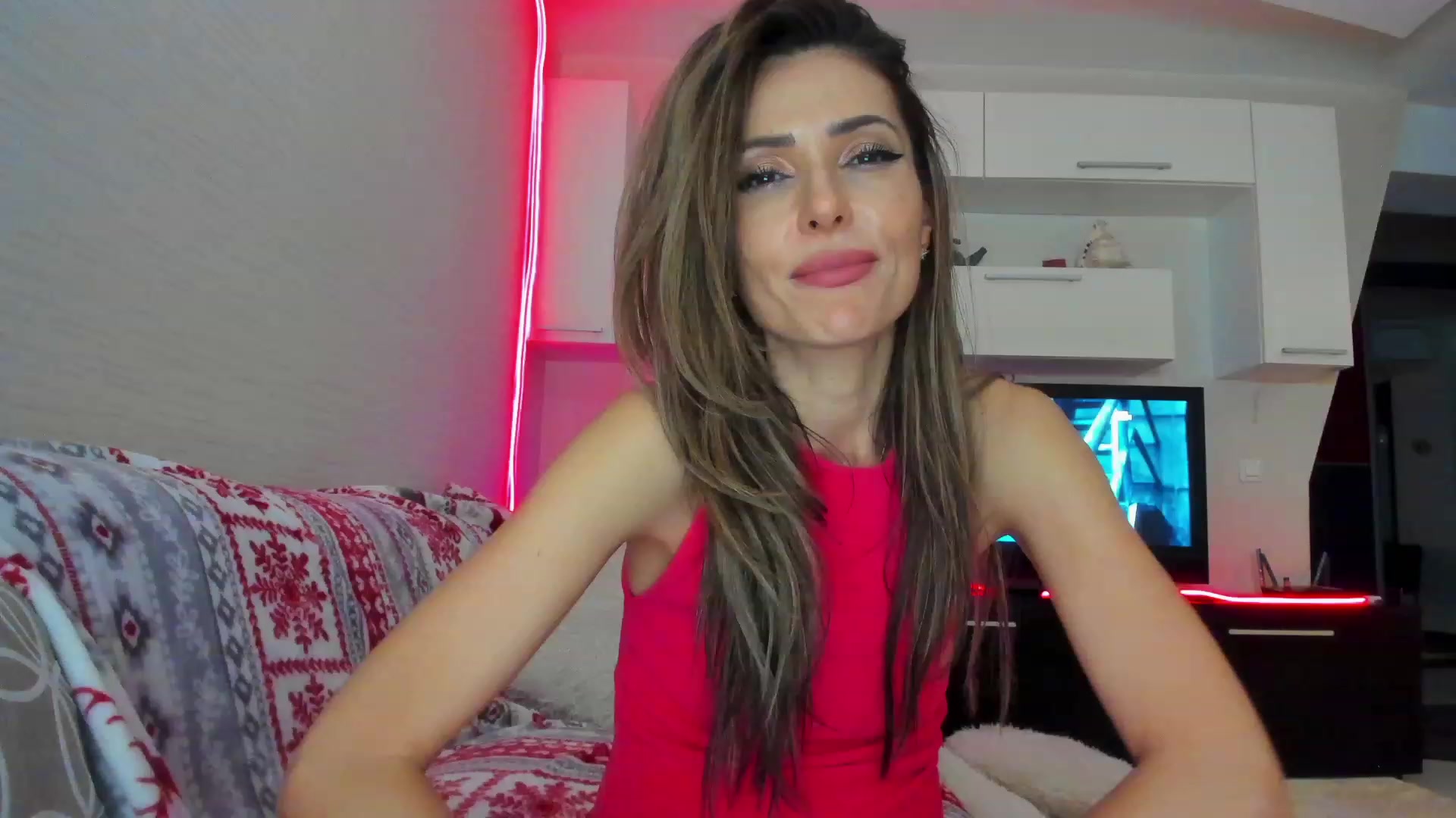Gallery image thumbnail from SmileyTinaa's myfreecams stream on, 04/26/2023, 05:06 image 3 of 20
