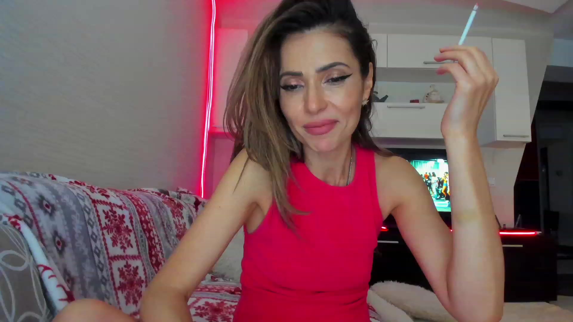 Gallery image thumbnail from SmileyTinaa's myfreecams stream on, 04/26/2023, 05:06 image 12 of 20