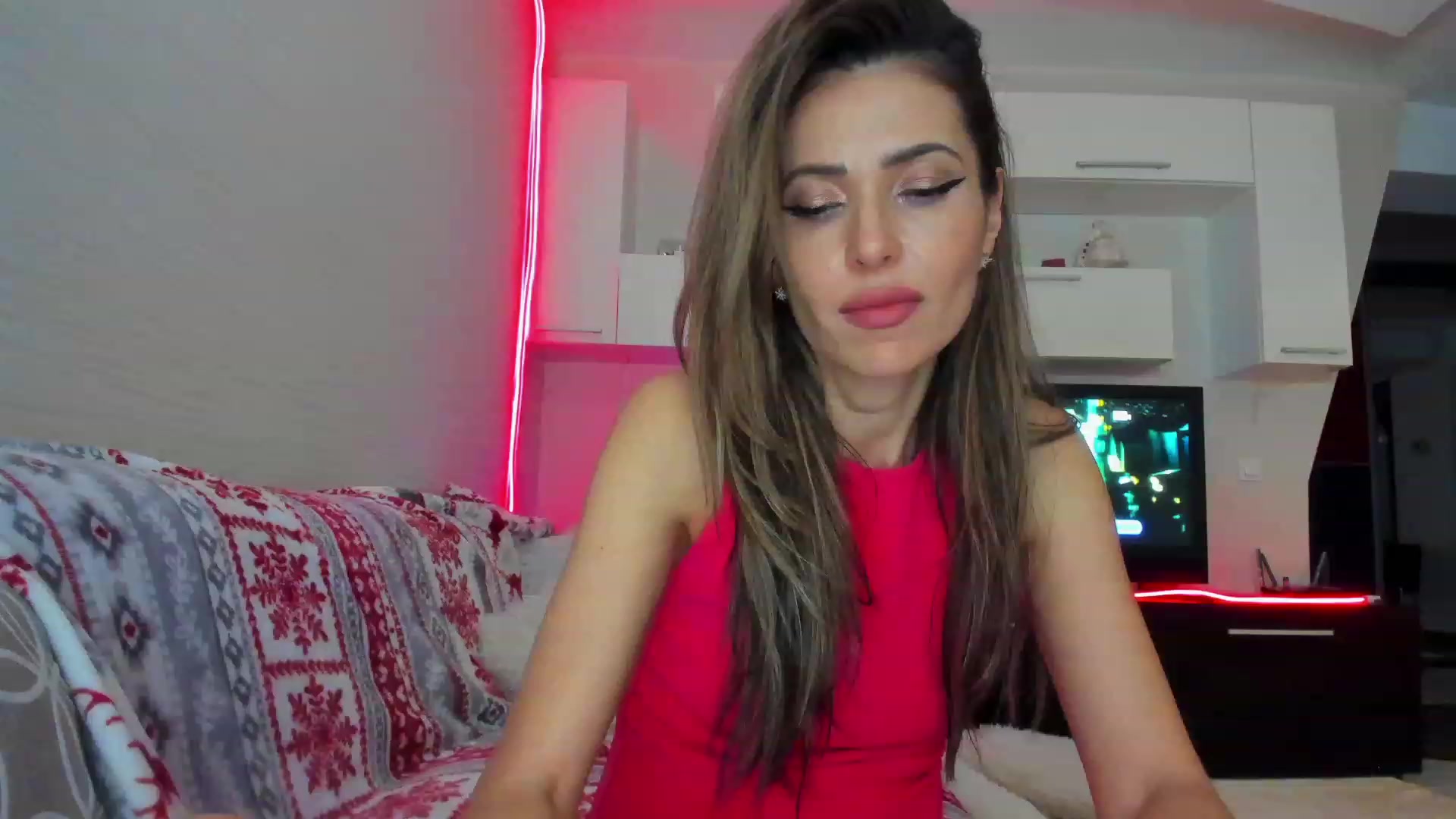 Gallery image thumbnail from SmileyTinaa's myfreecams stream on, 04/26/2023, 05:06 image 5 of 20