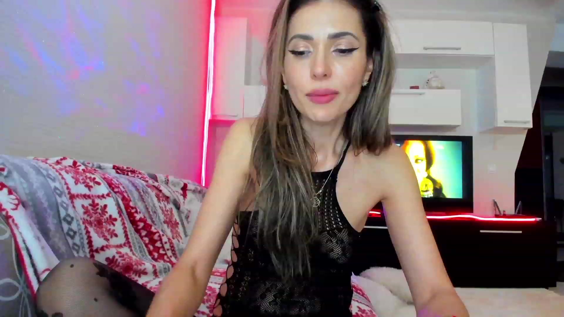 Gallery image thumbnail from SmileyTinaa's myfreecams stream on, 04/27/2023, 03:45 image 18 of 20