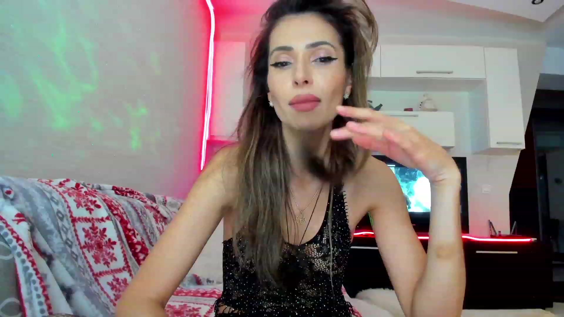 Gallery image thumbnail from SmileyTinaa's myfreecams stream on, 04/27/2023, 23:13 image 8 of 20