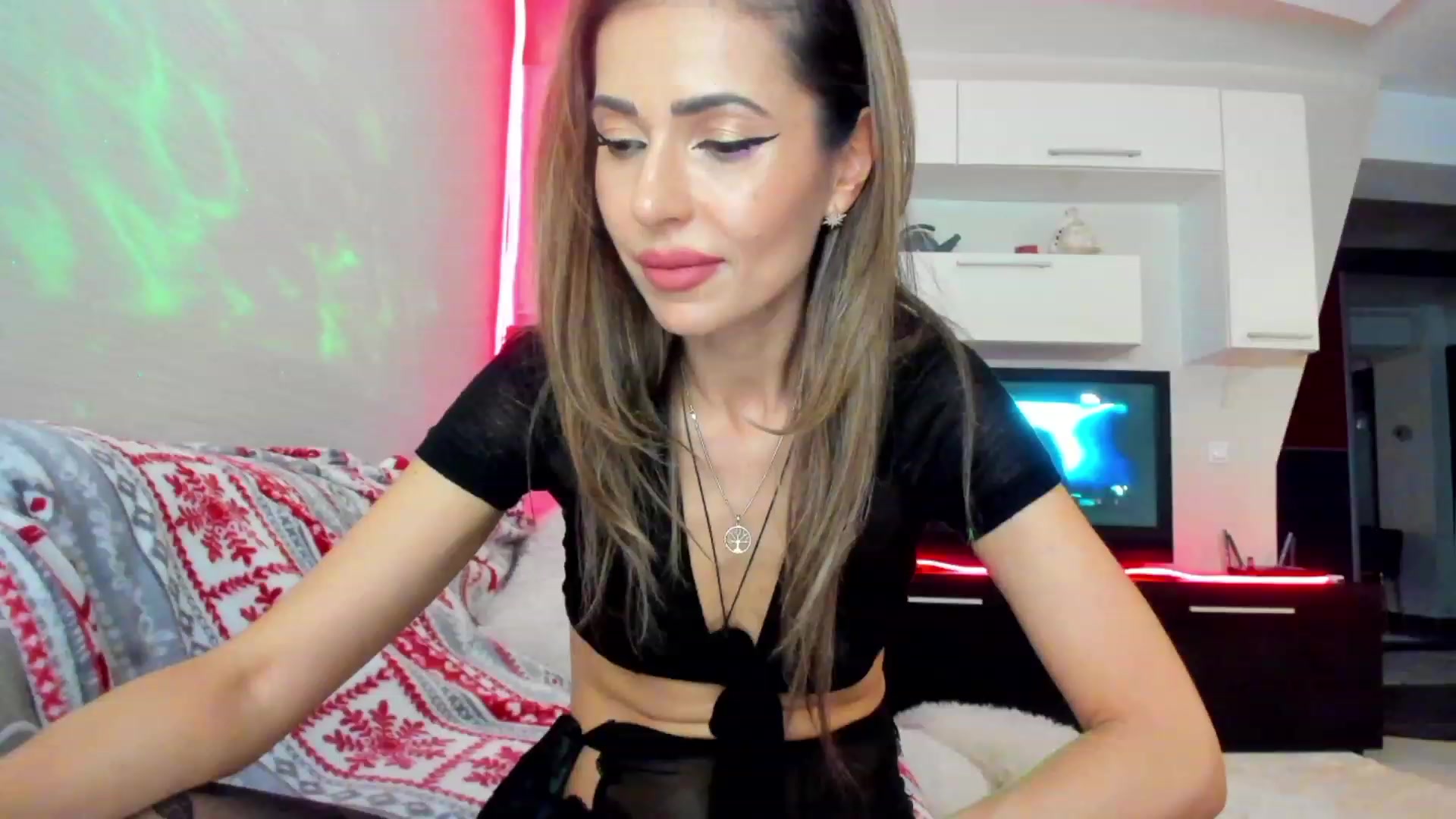 Gallery image thumbnail from SmileyTinaa's myfreecams stream on, 04/28/2023, 23:37 image 15 of 20