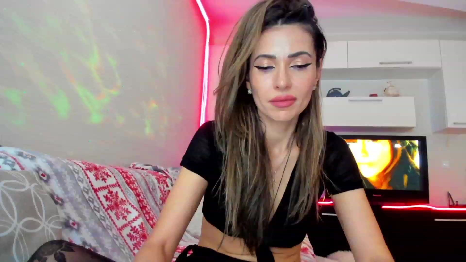 Gallery image thumbnail from SmileyTinaa's myfreecams stream on, 04/29/2023, 02:56 image 2 of 20