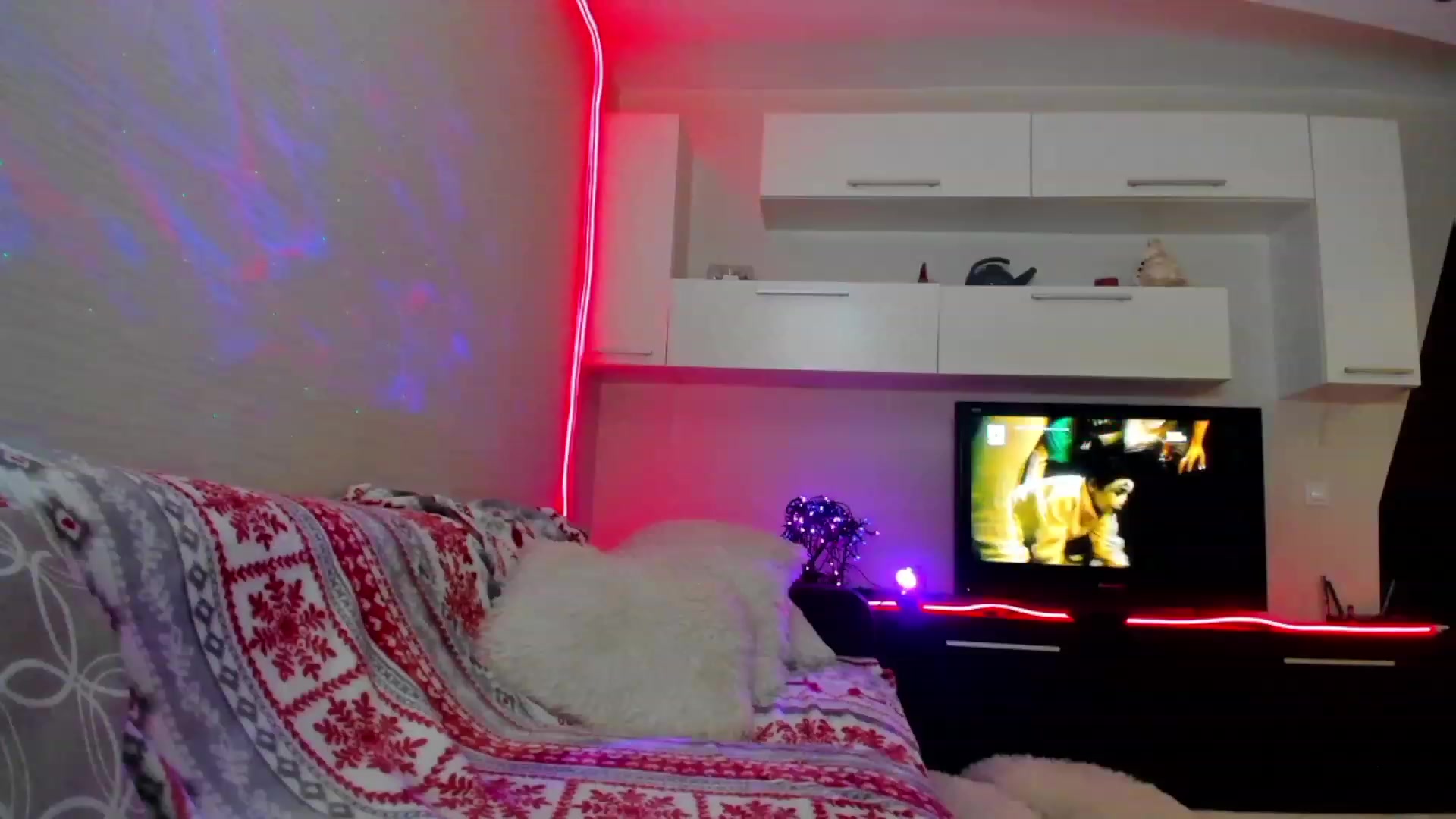 Gallery image thumbnail from SmileyTinaa's myfreecams stream on, 04/29/2023, 02:56 image 3 of 20