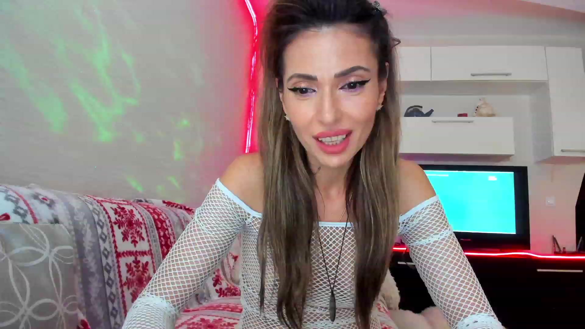 Gallery image thumbnail from SmileyTinaa's myfreecams stream on, 05/03/2023, 22:10 image 12 of 20