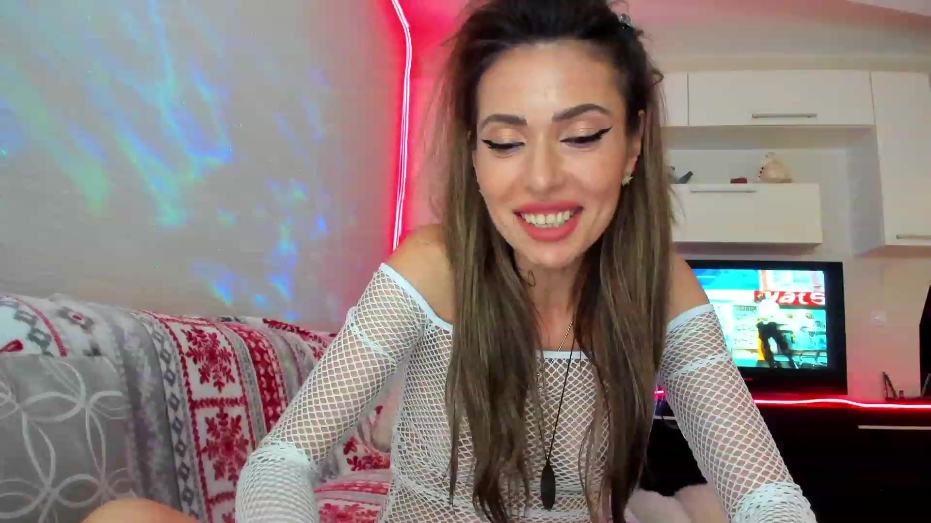 Gallery image thumbnail from SmileyTinaa's myfreecams stream on, 05/03/2023, 22:10 image 20 of 20