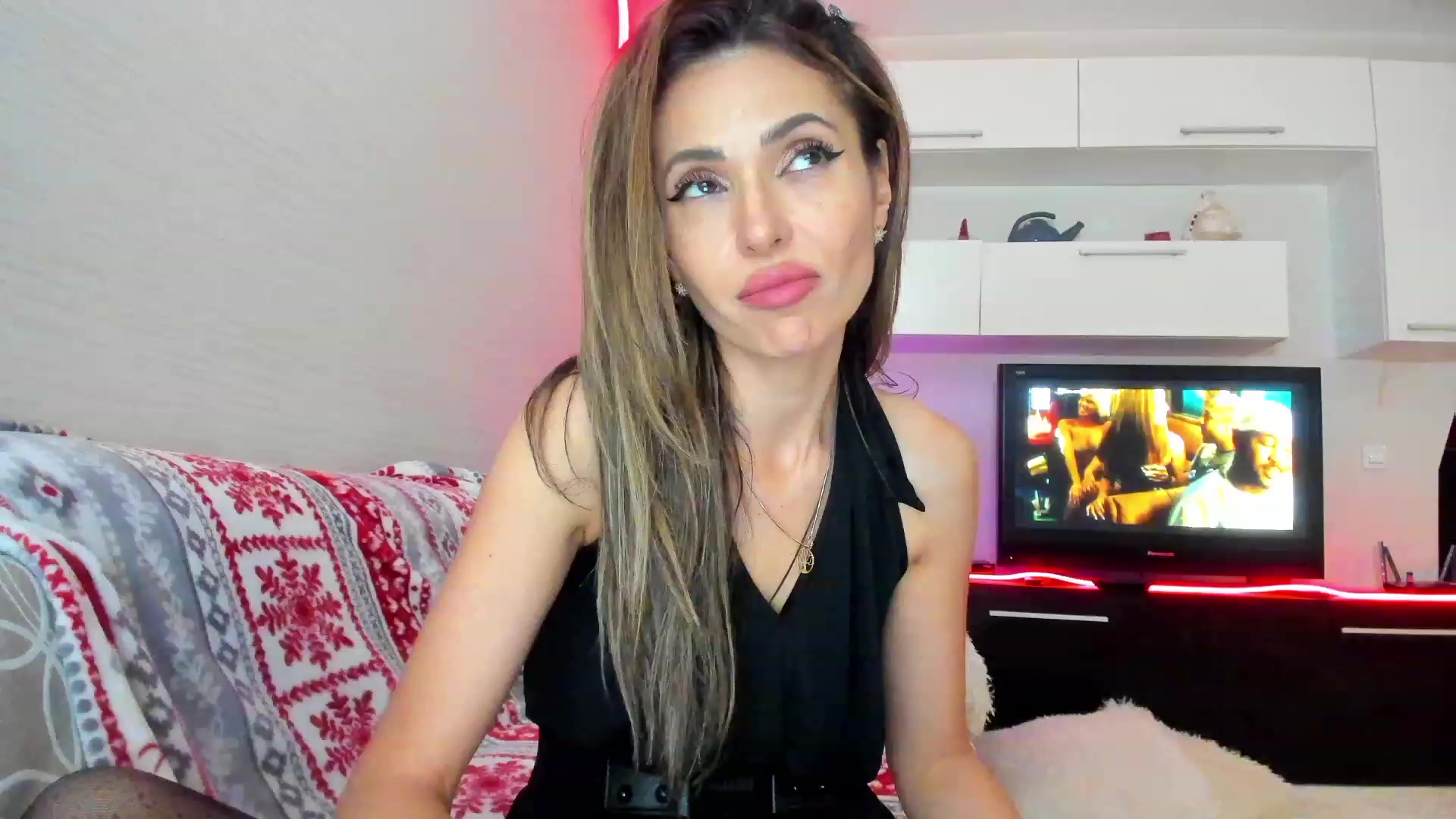 Gallery image thumbnail from SmileyTinaa's myfreecams stream on, 05/04/2023, 05:09 image 19 of 20