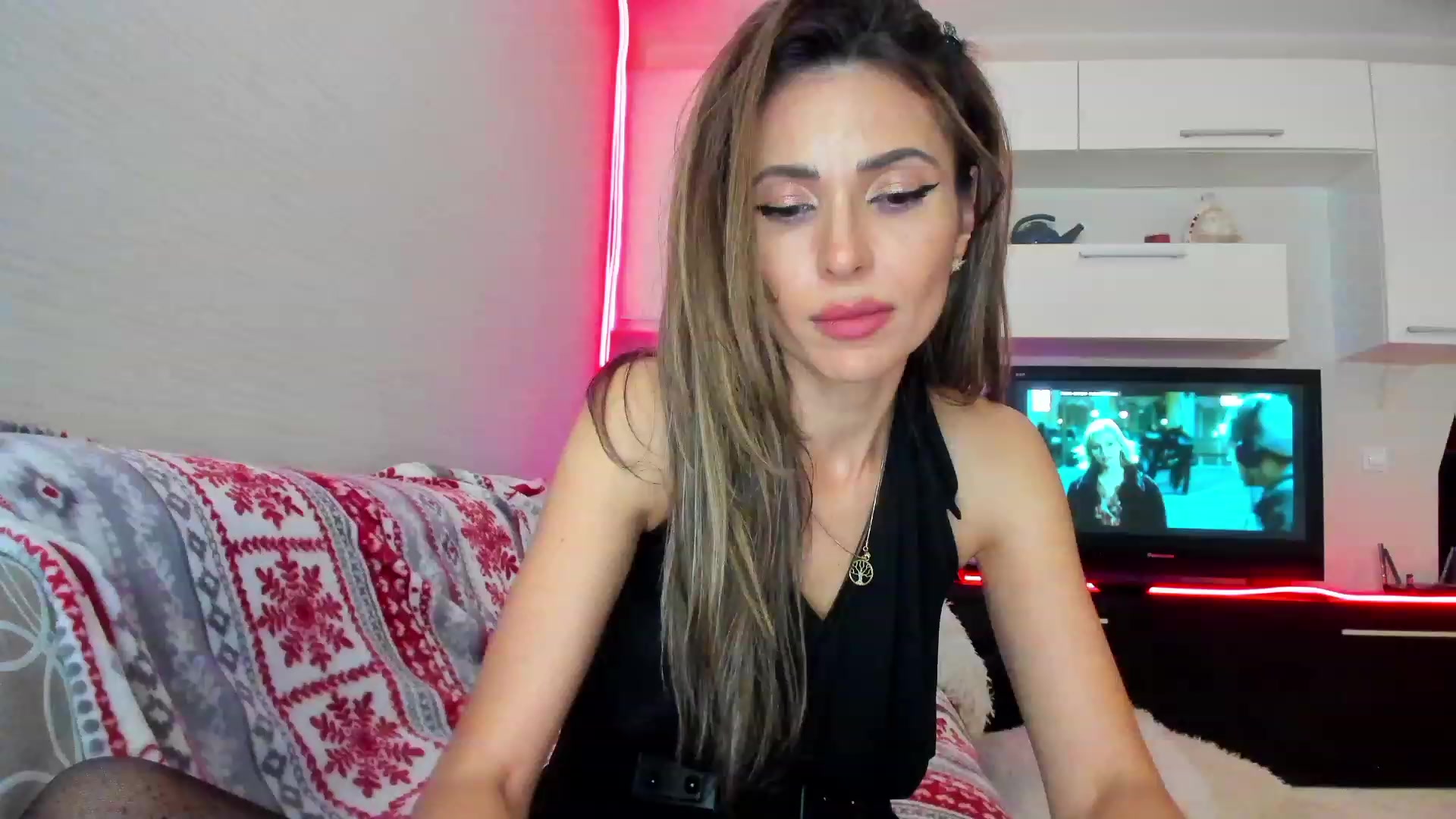 Gallery image thumbnail from SmileyTinaa's myfreecams stream on, 05/04/2023, 05:09 image 20 of 20