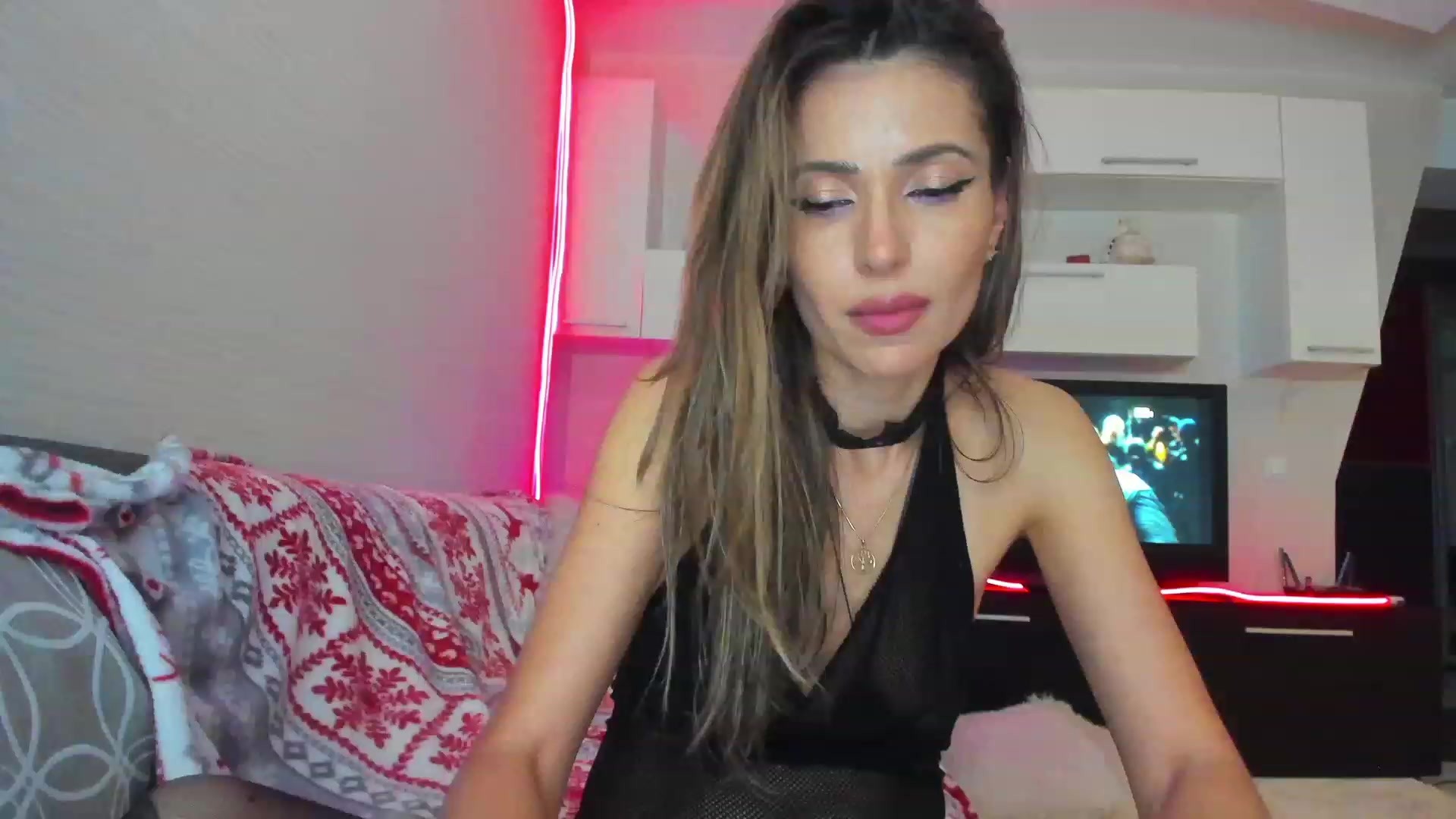 Gallery image thumbnail from SmileyTinaa's myfreecams stream on, 05/05/2023, 02:58 image 5 of 20