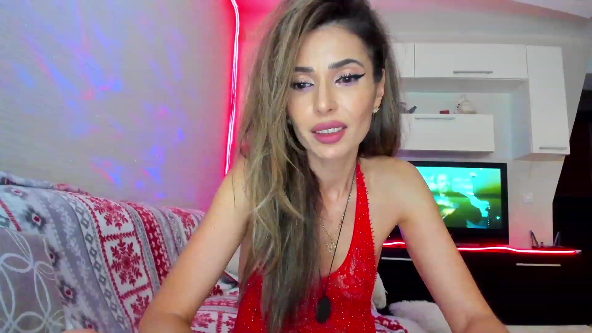Gallery image thumbnail from SmileyTinaa's myfreecams stream on, 05/05/2023, 22:34 image 10 of 20