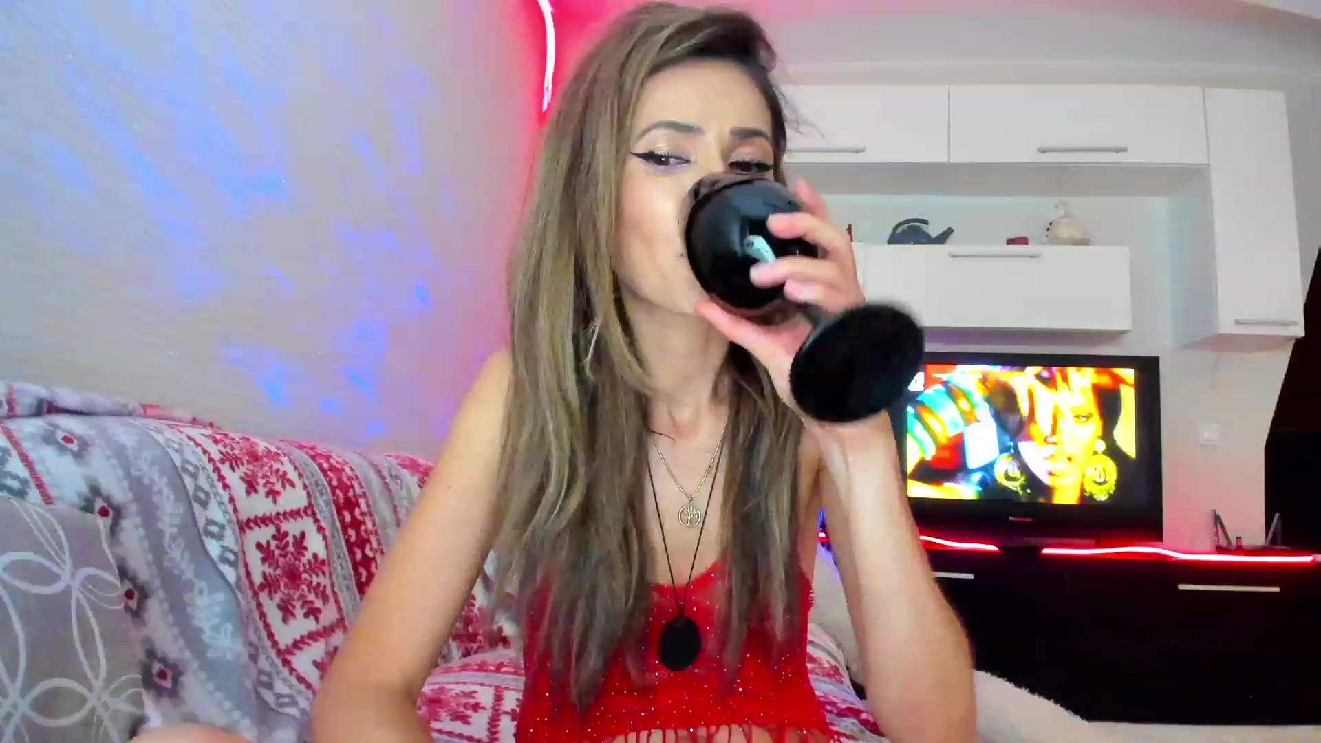 Gallery image thumbnail from SmileyTinaa's myfreecams stream on, 05/05/2023, 22:34 image 17 of 20