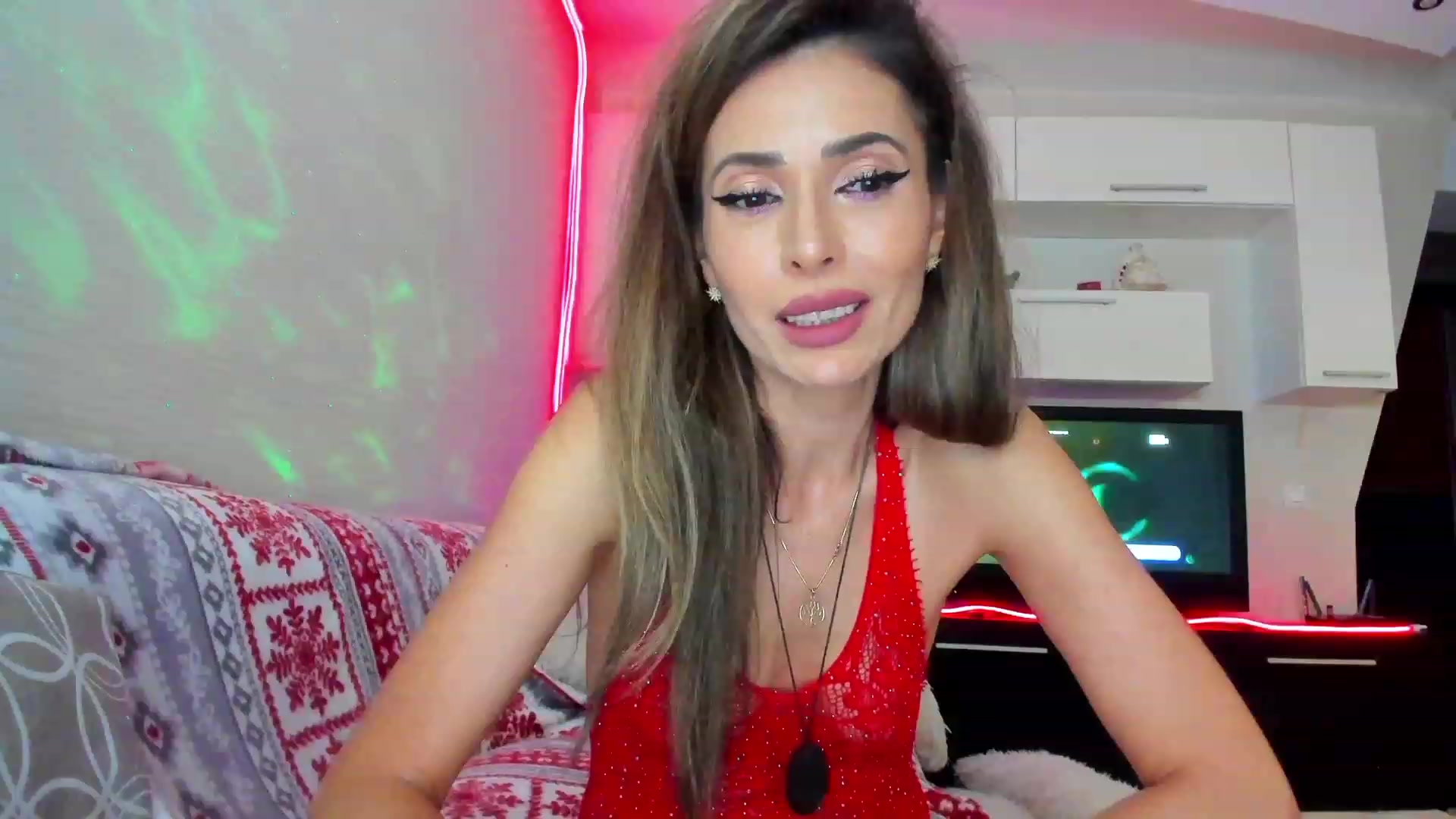 Gallery image thumbnail from SmileyTinaa's myfreecams stream on, 05/05/2023, 22:34 image 5 of 20