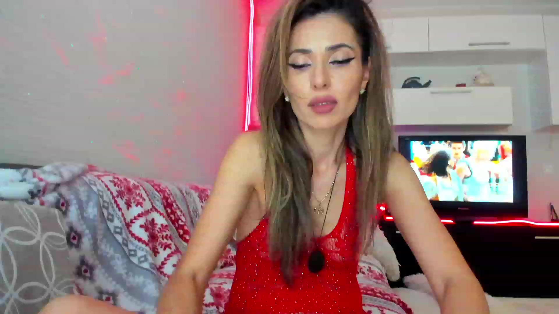 Gallery image thumbnail from SmileyTinaa's myfreecams stream on, 05/06/2023, 24:05 image 18 of 20
