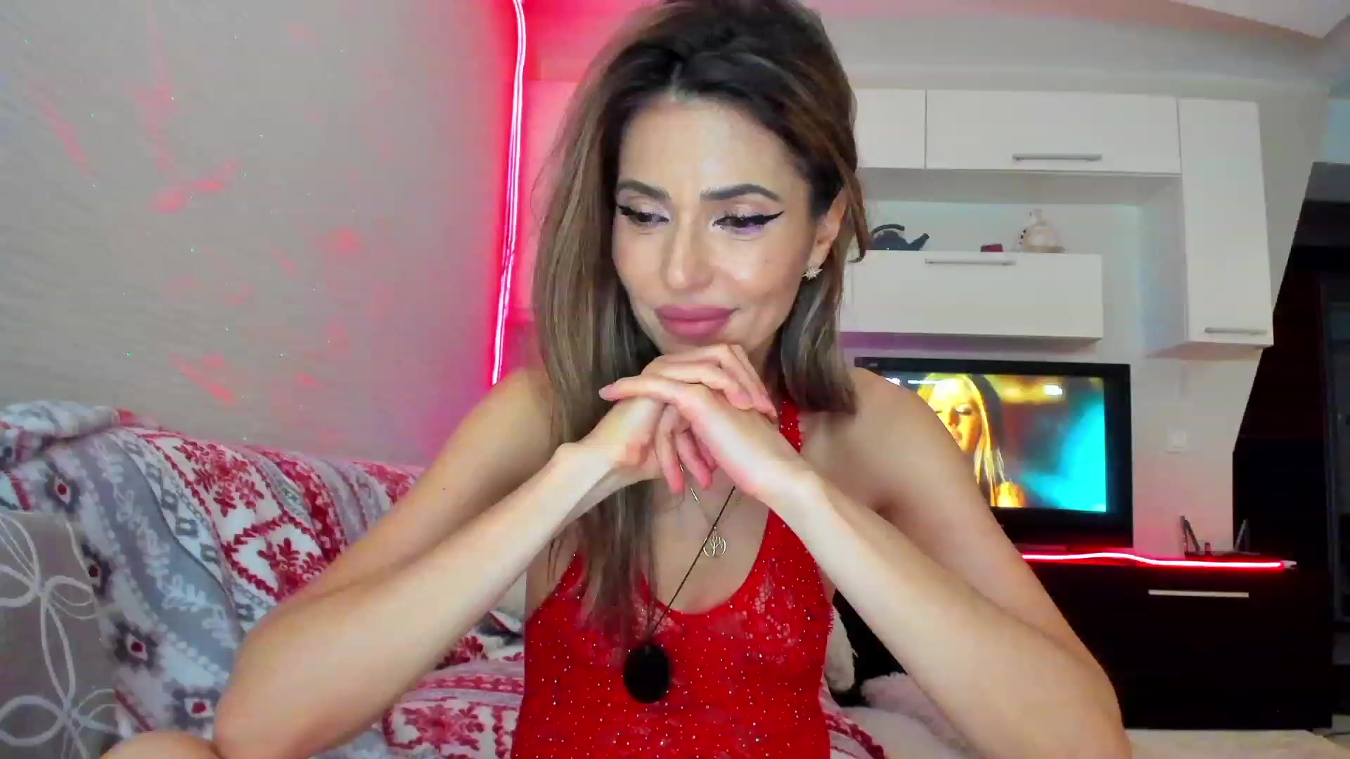 Gallery image thumbnail from SmileyTinaa's myfreecams stream on, 05/06/2023, 24:05 image 5 of 20