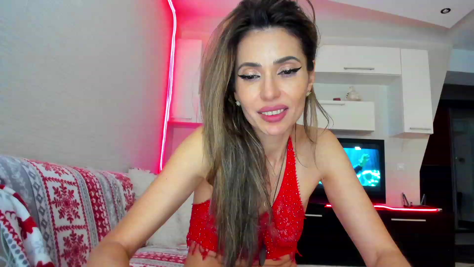 Gallery image thumbnail from SmileyTinaa's myfreecams stream on, 05/06/2023, 04:59 image 16 of 20