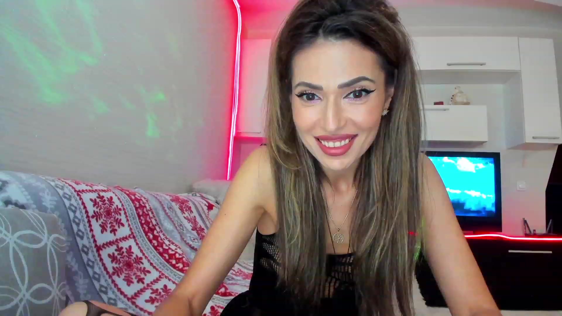 Gallery image thumbnail from SmileyTinaa's myfreecams stream on, 05/10/2023, 22:24 image 10 of 20
