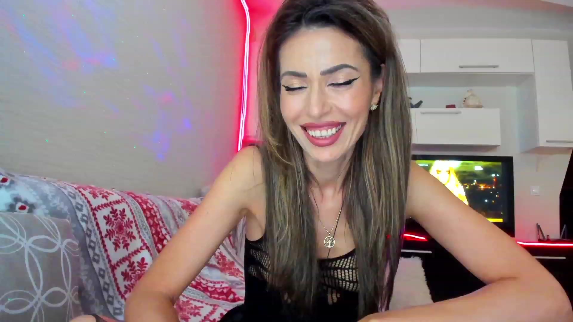 Gallery image thumbnail from SmileyTinaa's myfreecams stream on, 05/10/2023, 22:24 image 20 of 20