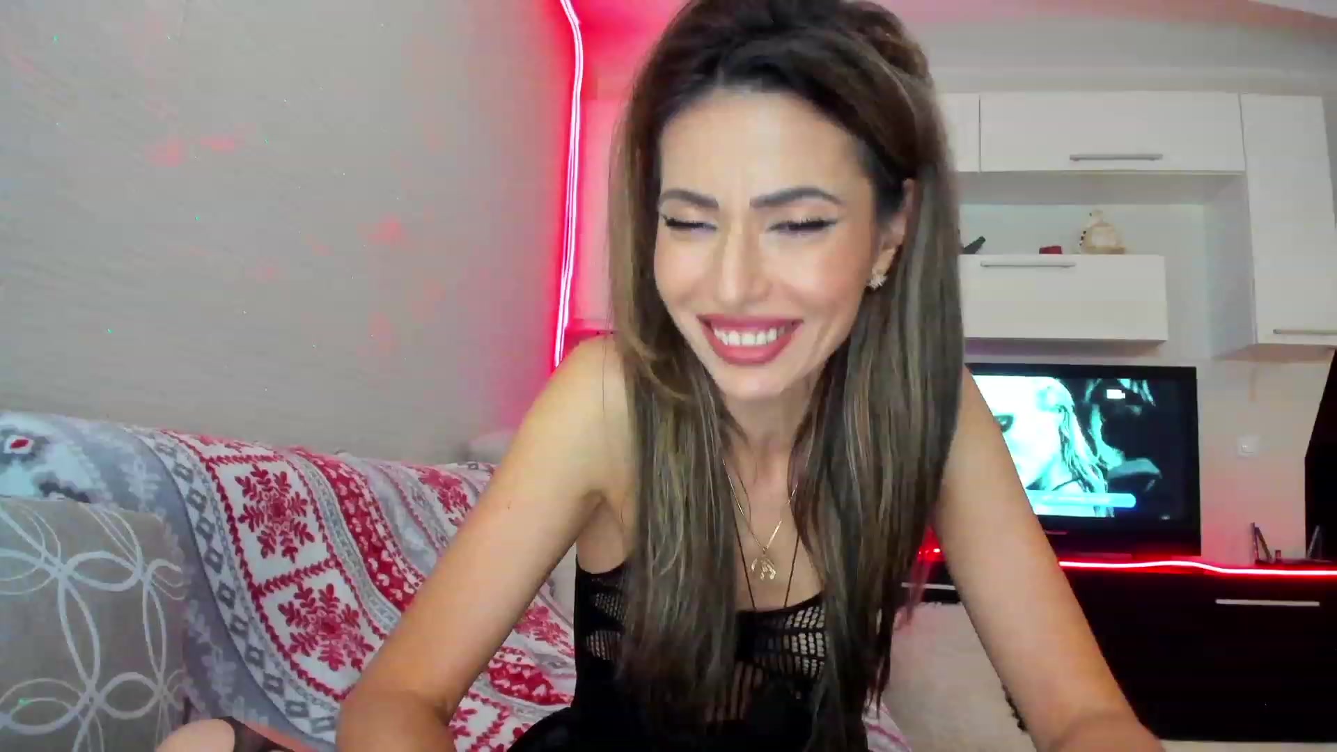 Gallery image thumbnail from SmileyTinaa's myfreecams stream on, 05/10/2023, 22:24 image 19 of 20