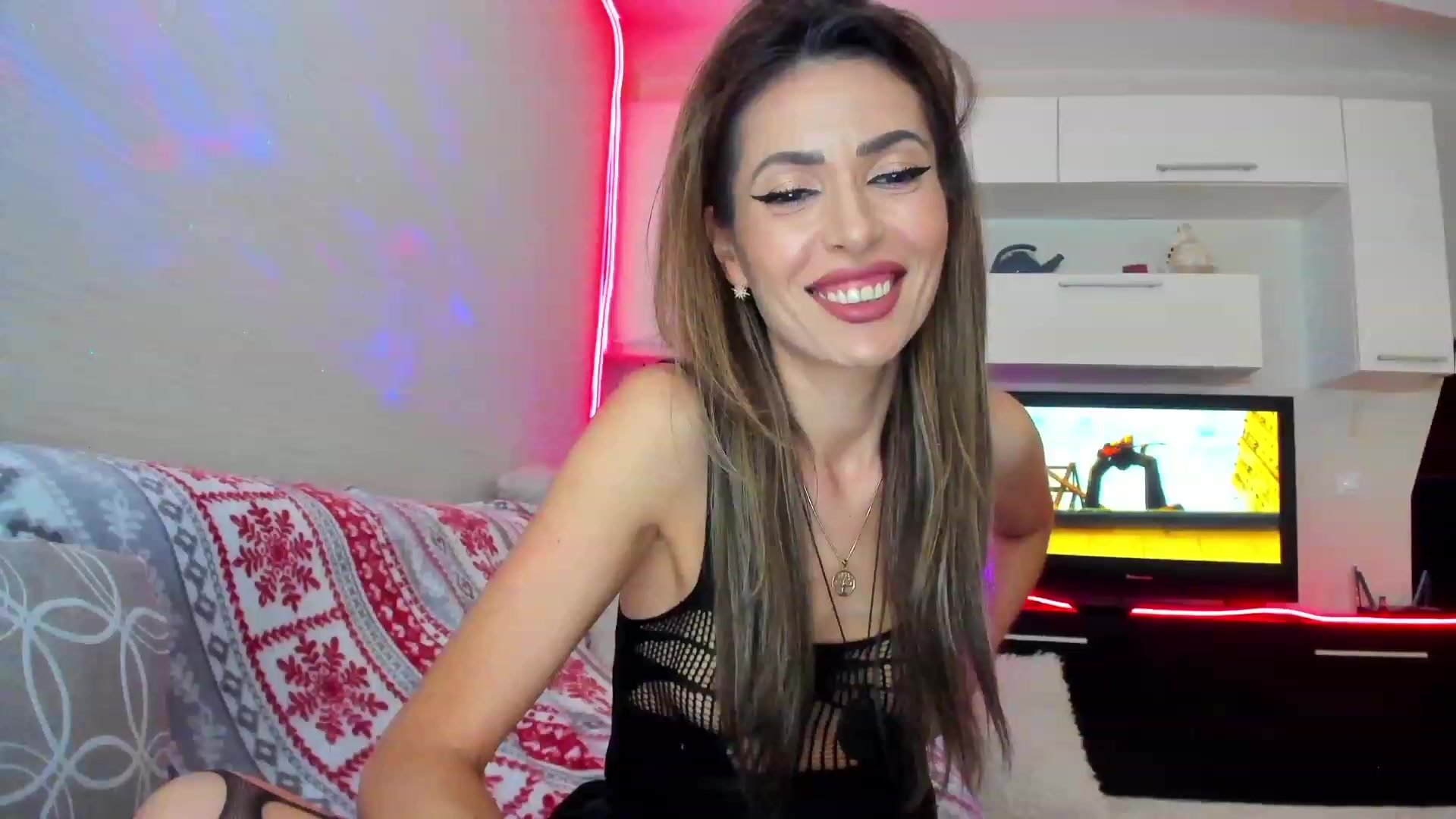 Gallery image thumbnail from SmileyTinaa's myfreecams stream on, 05/10/2023, 22:24 image 6 of 20