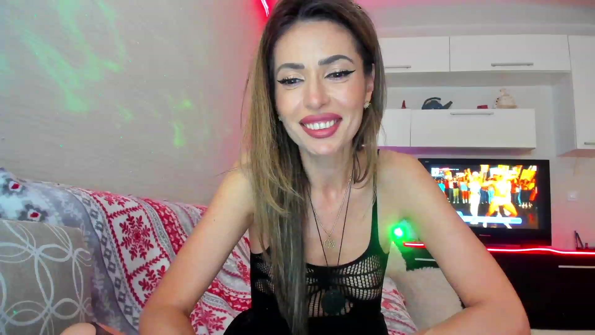 Gallery image thumbnail from SmileyTinaa's myfreecams stream on, 05/11/2023, 24:03 image 9 of 20