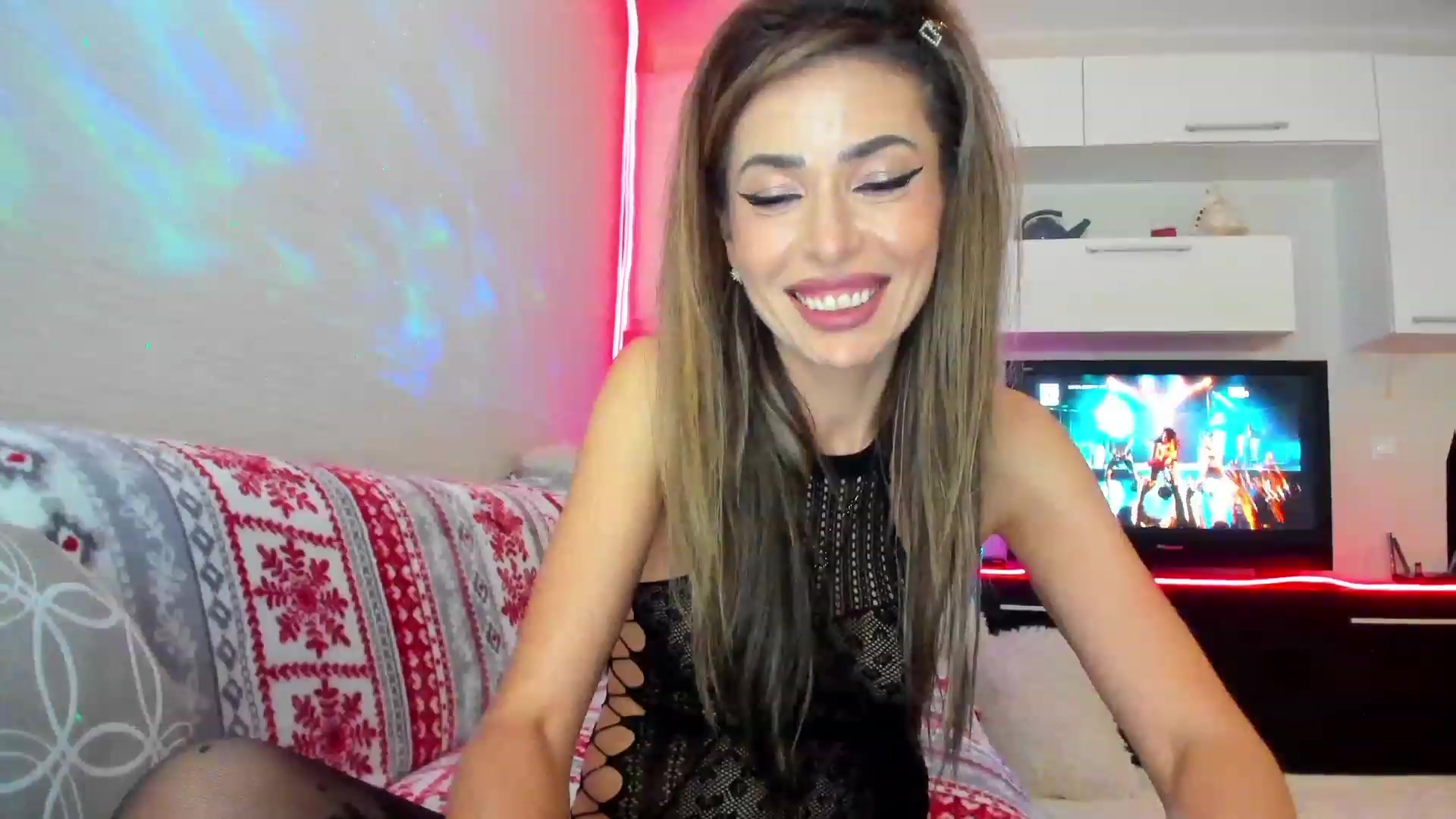 Gallery image thumbnail from SmileyTinaa's myfreecams stream on, 05/11/2023, 23:42 image 20 of 20