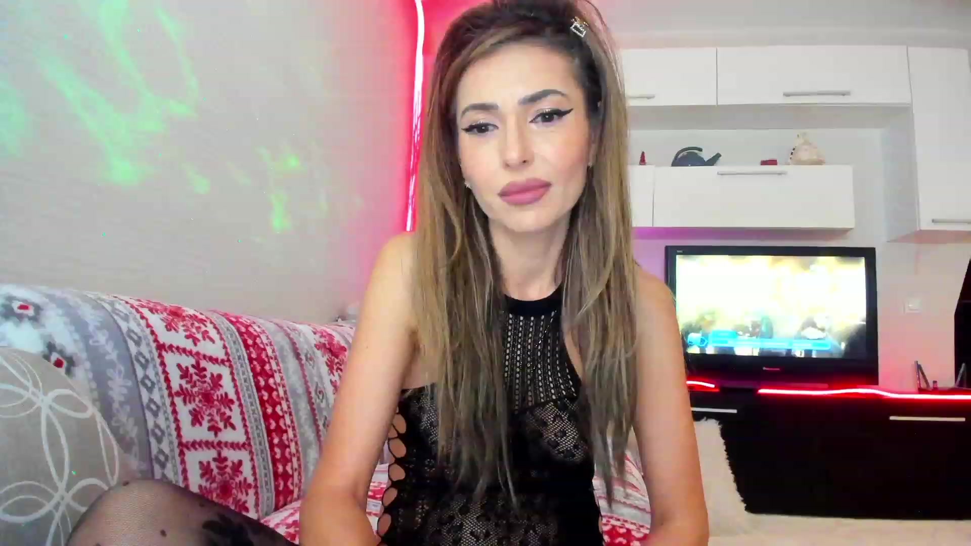 Gallery image thumbnail from SmileyTinaa's myfreecams stream on, 05/11/2023, 23:42 image 8 of 20