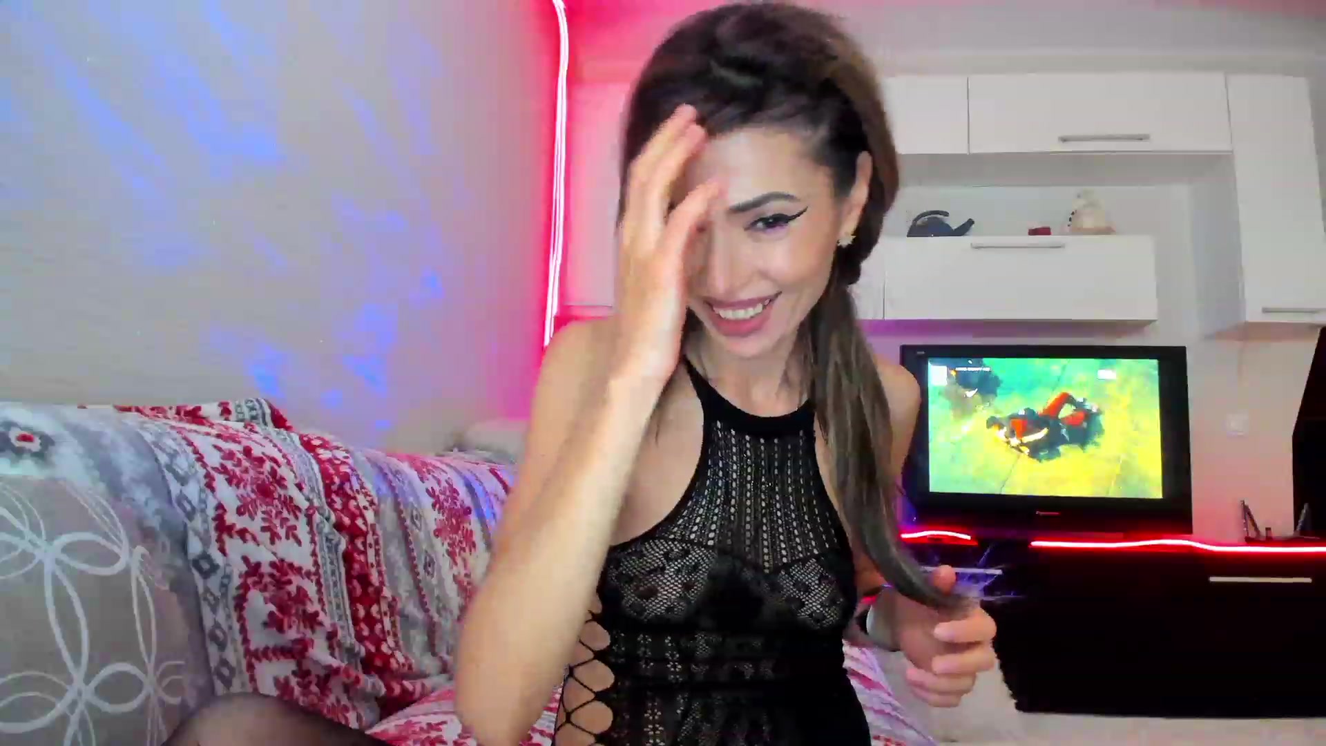 Gallery image thumbnail from SmileyTinaa's myfreecams stream on, 05/12/2023, 01:20 image 20 of 20