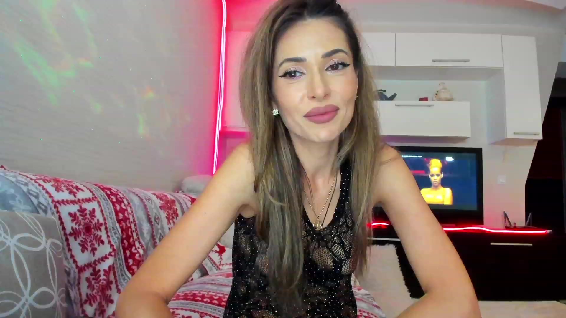 Gallery image thumbnail from SmileyTinaa's myfreecams stream on, 05/12/2023, 22:44 image 11 of 20