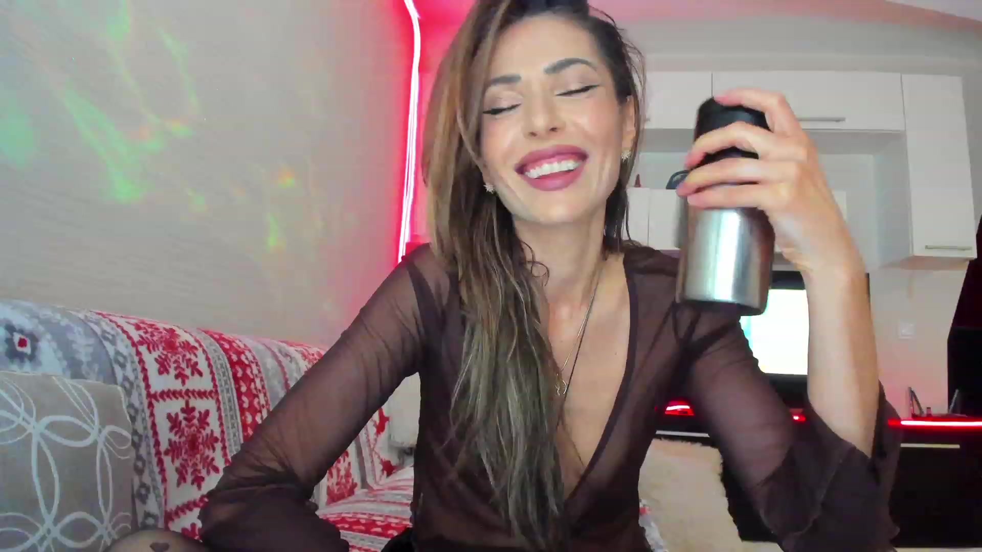 Gallery image thumbnail from SmileyTinaa's myfreecams stream on, 05/15/2023, 21:54 image 7 of 20