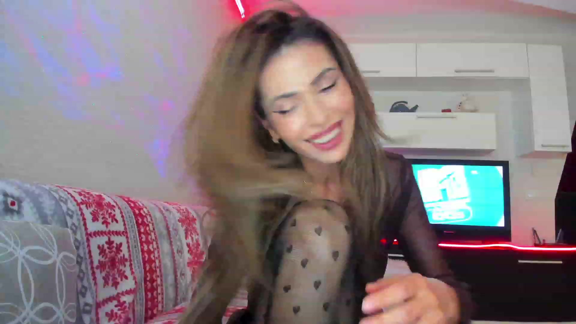 Gallery image thumbnail from SmileyTinaa's myfreecams stream on, 05/15/2023, 21:54 image 2 of 20