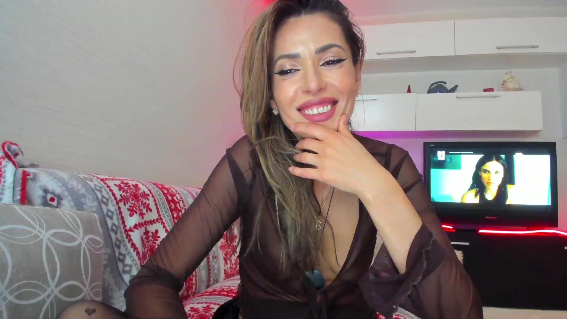 Gallery image thumbnail from SmileyTinaa's myfreecams stream on, 05/15/2023, 23:45 image 16 of 20
