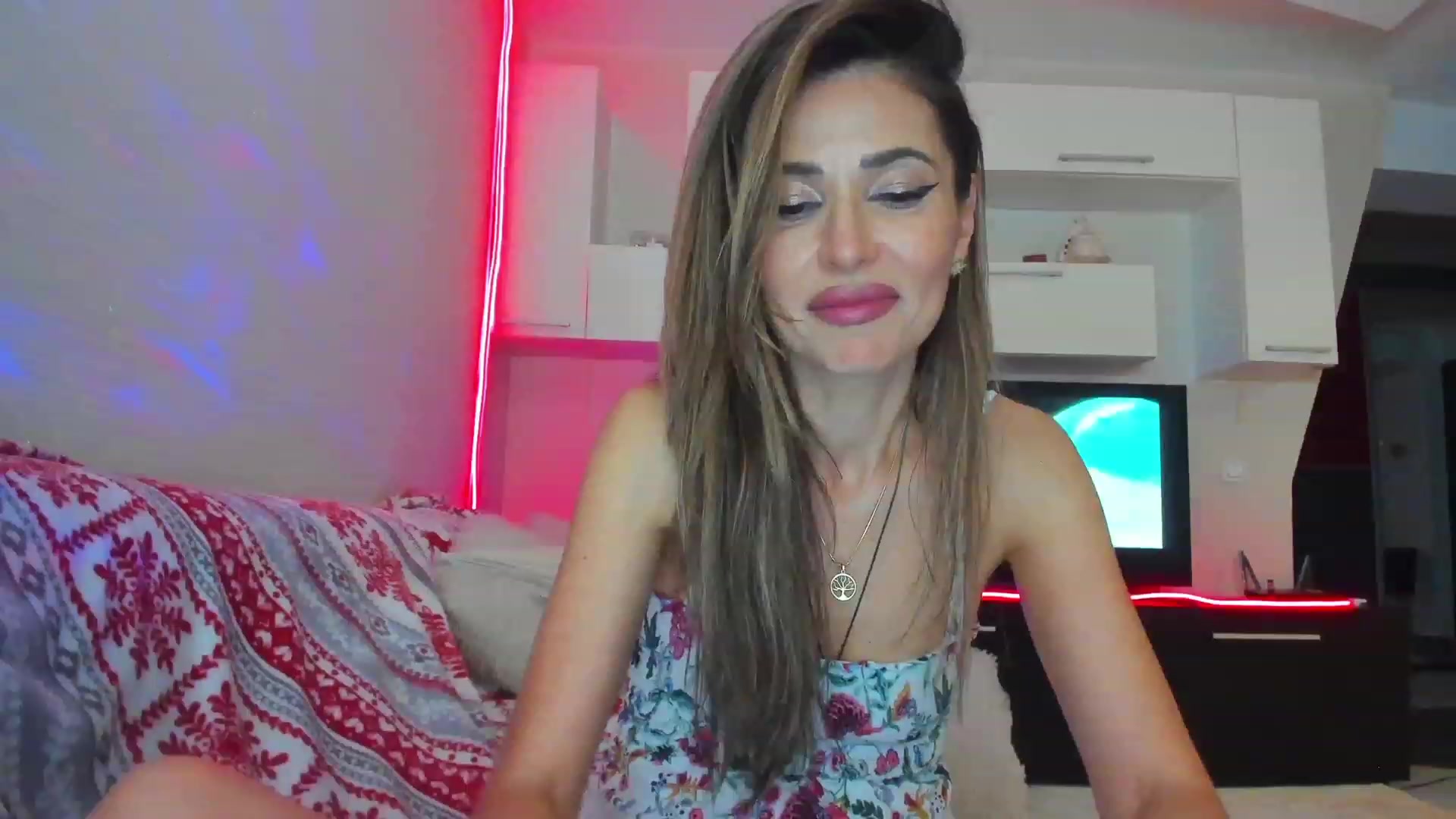 Gallery image thumbnail from SmileyTinaa's myfreecams stream on, 05/17/2023, 05:51 image 20 of 20