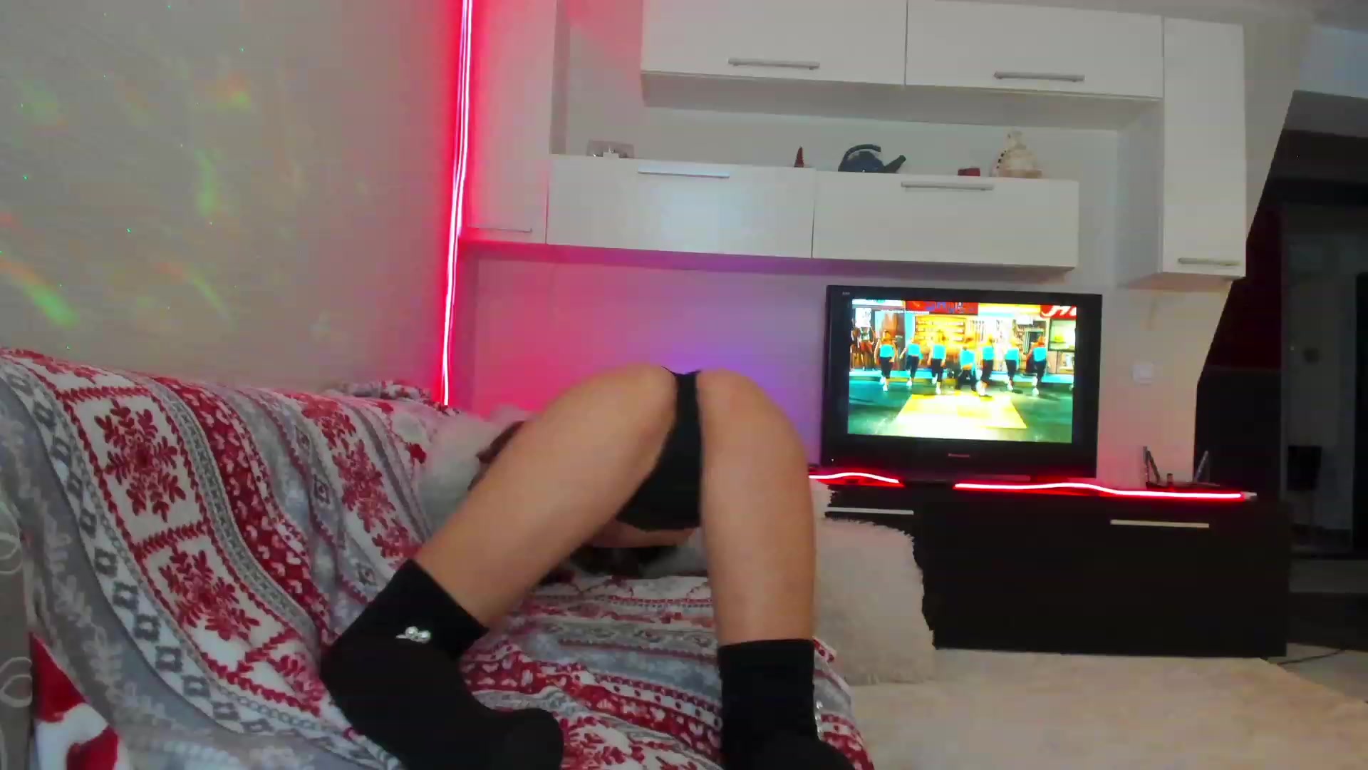 Gallery image thumbnail from SmileyTinaa's myfreecams stream on, 05/18/2023, 24:06 image 7 of 20
