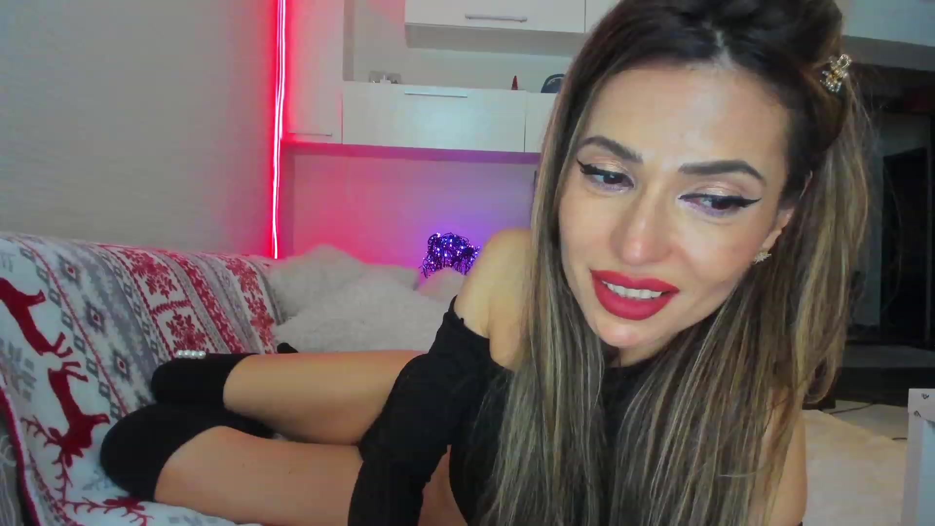 Gallery image thumbnail from SmileyTinaa's myfreecams stream on, 05/18/2023, 02:03 image 20 of 20