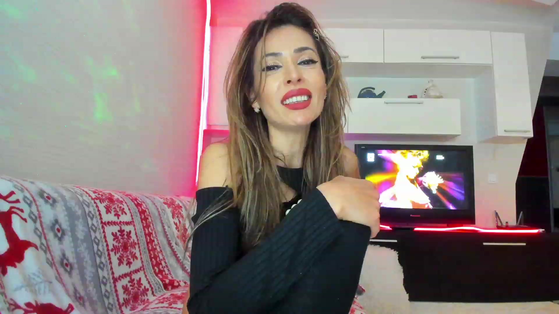 Gallery image thumbnail from SmileyTinaa's myfreecams stream on, 05/18/2023, 02:03 image 8 of 20
