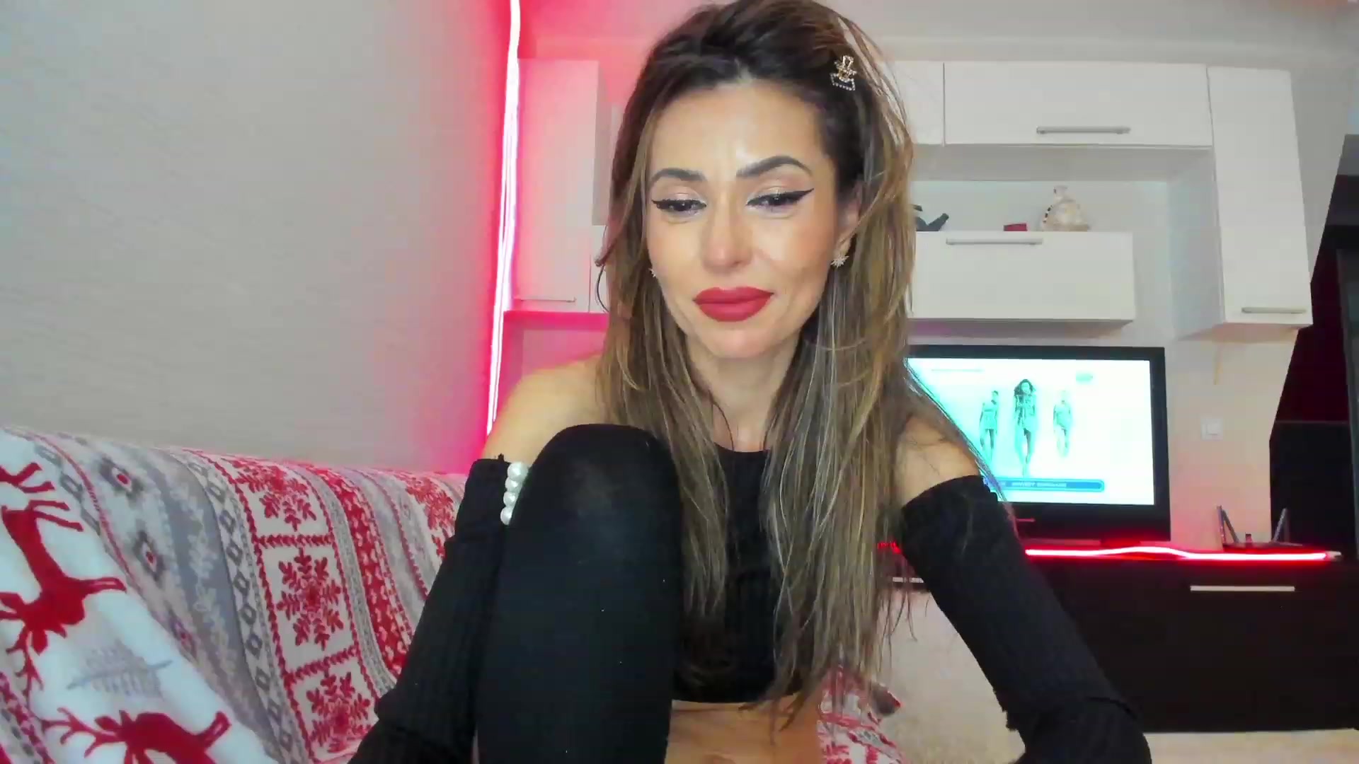 Gallery image thumbnail from SmileyTinaa's myfreecams stream on, 05/18/2023, 02:03 image 9 of 20
