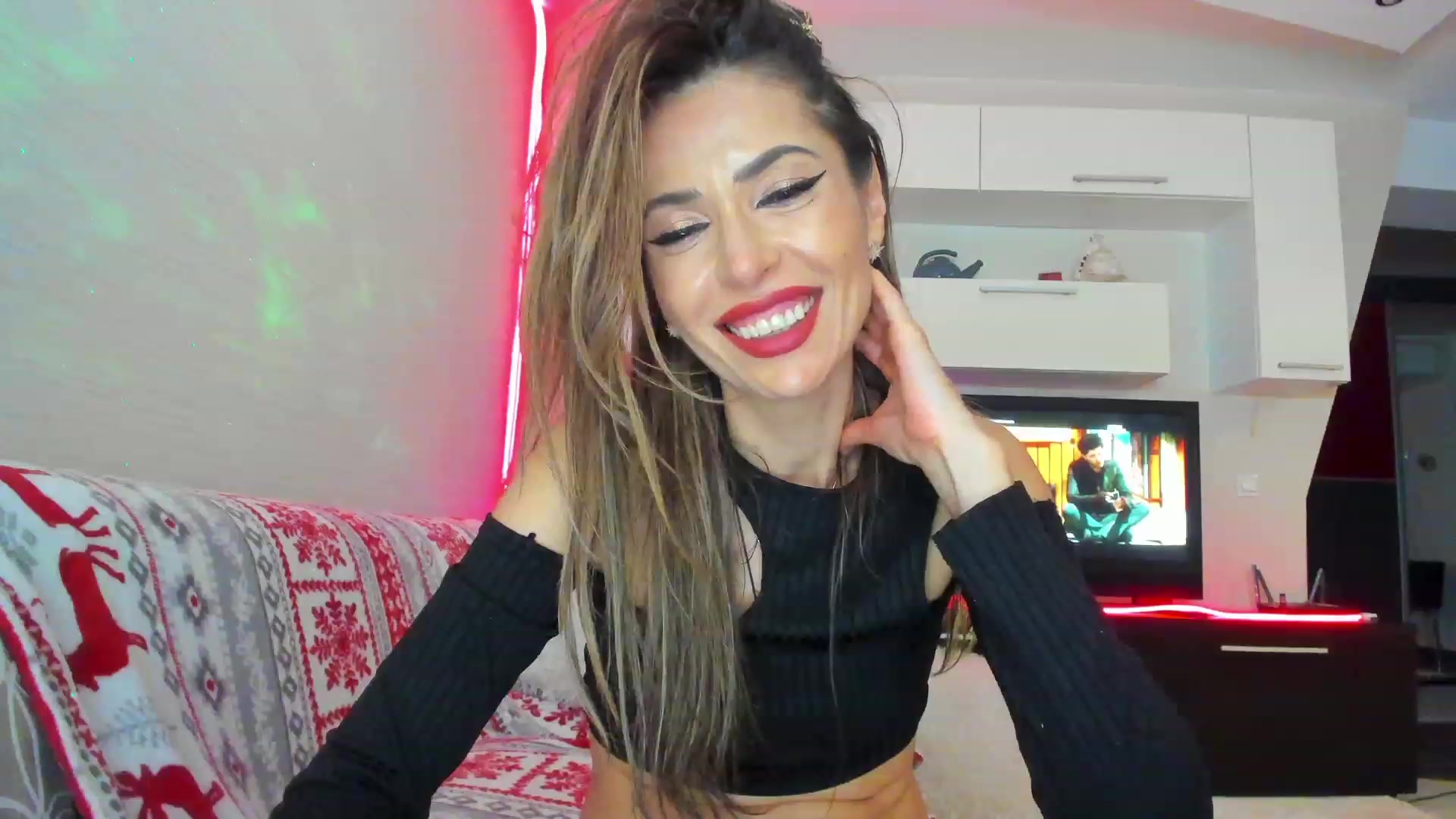 Gallery image thumbnail from SmileyTinaa's myfreecams stream on, 05/18/2023, 02:03 image 7 of 20