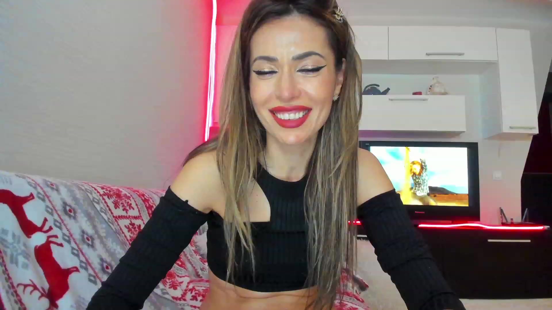 Gallery image thumbnail from SmileyTinaa's myfreecams stream on, 05/18/2023, 02:03 image 18 of 20