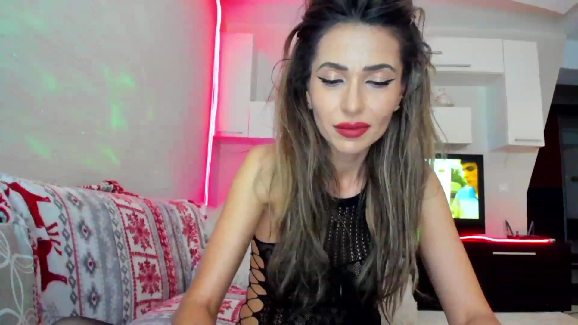 Gallery image thumbnail from SmileyTinaa's myfreecams stream on, 05/18/2023, 22:34 image 20 of 20
