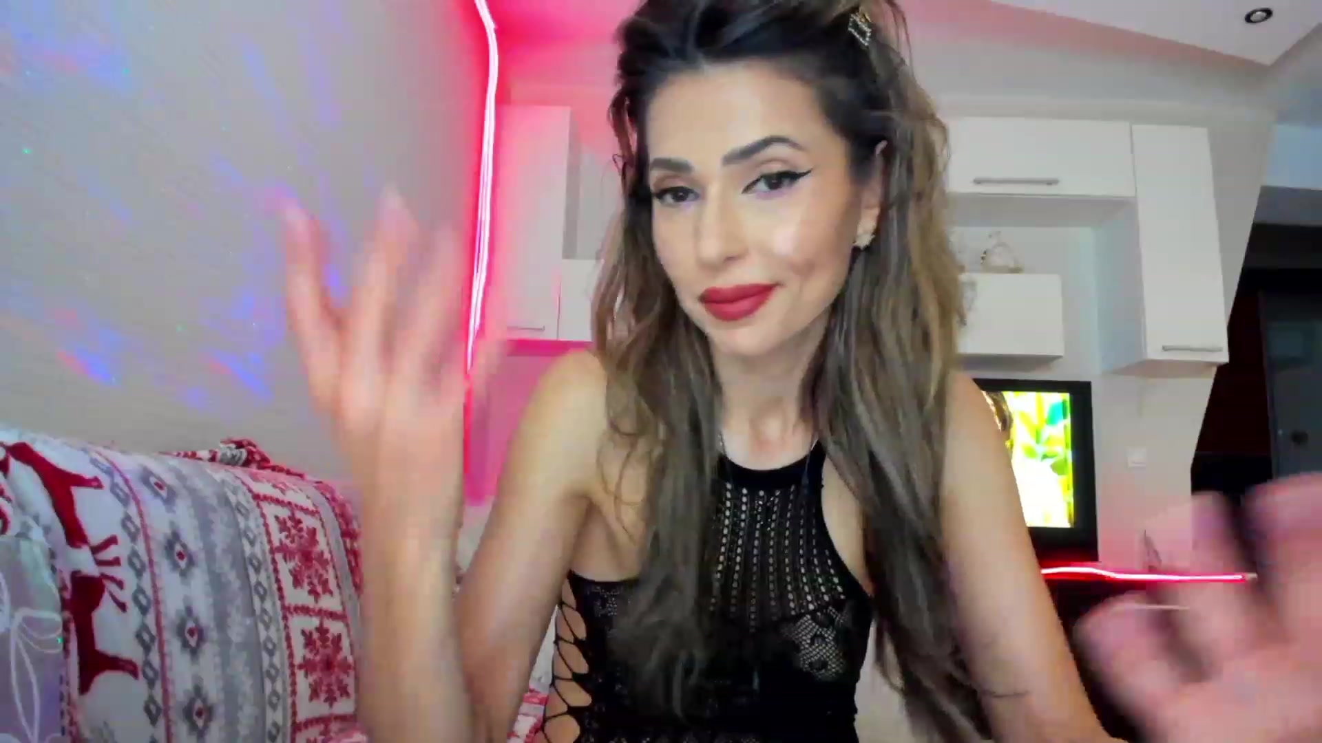 Gallery image thumbnail from SmileyTinaa's myfreecams stream on, 05/18/2023, 22:34 image 8 of 20